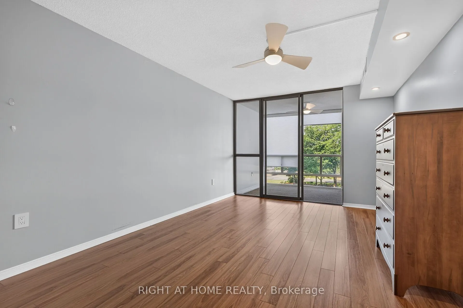5080 Pinedale Avenue #306