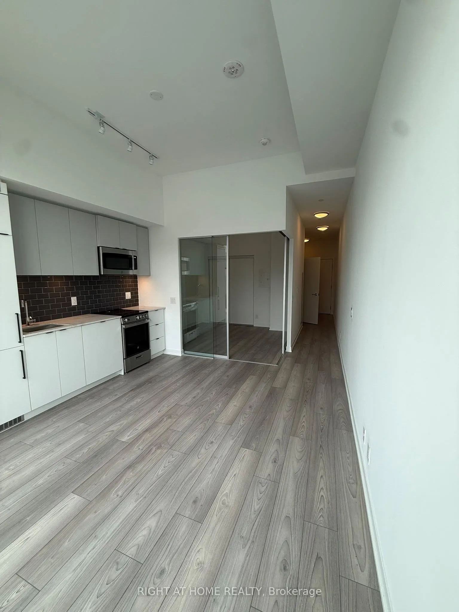 285 Dufferin Street #525