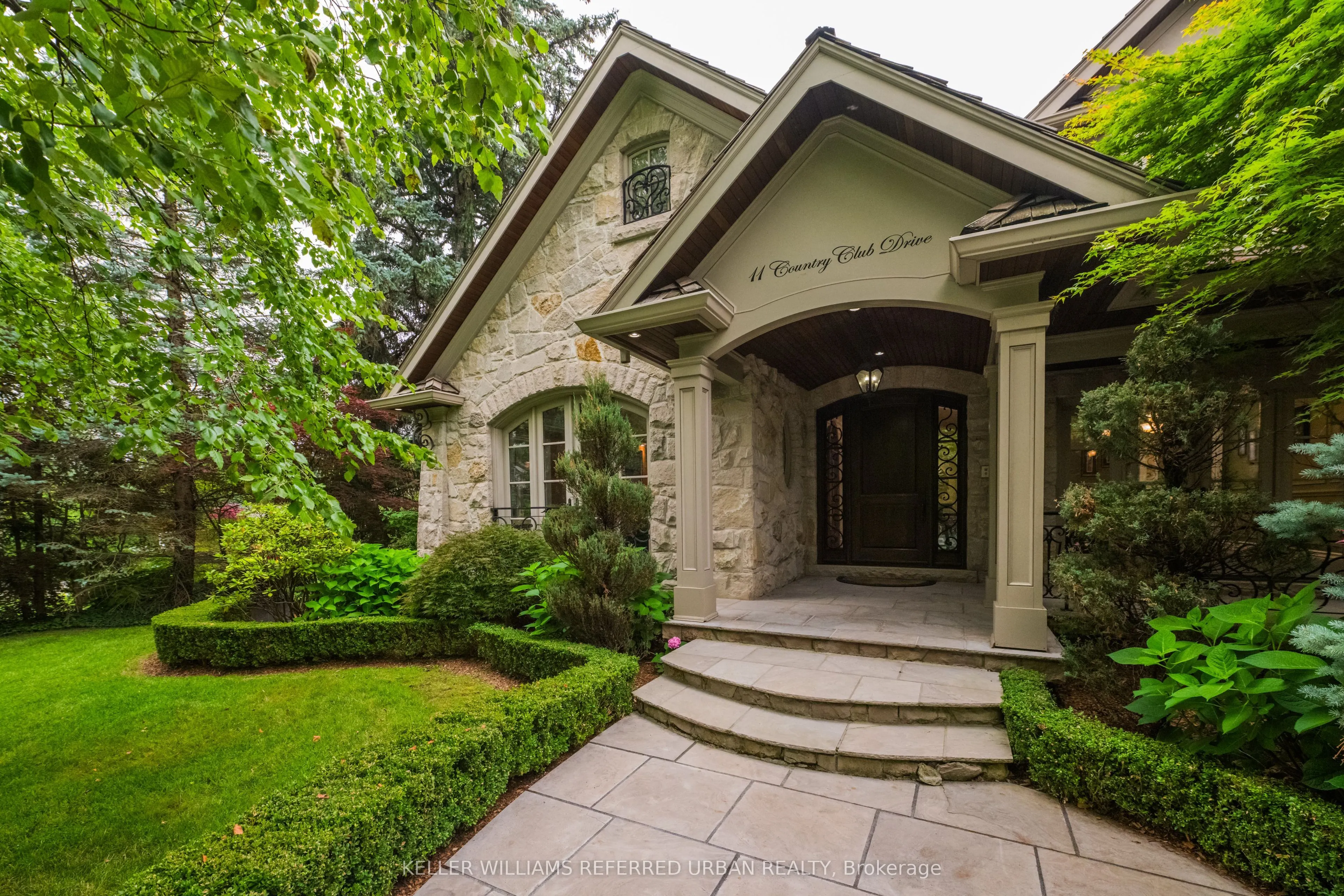 11 Country Club Drive