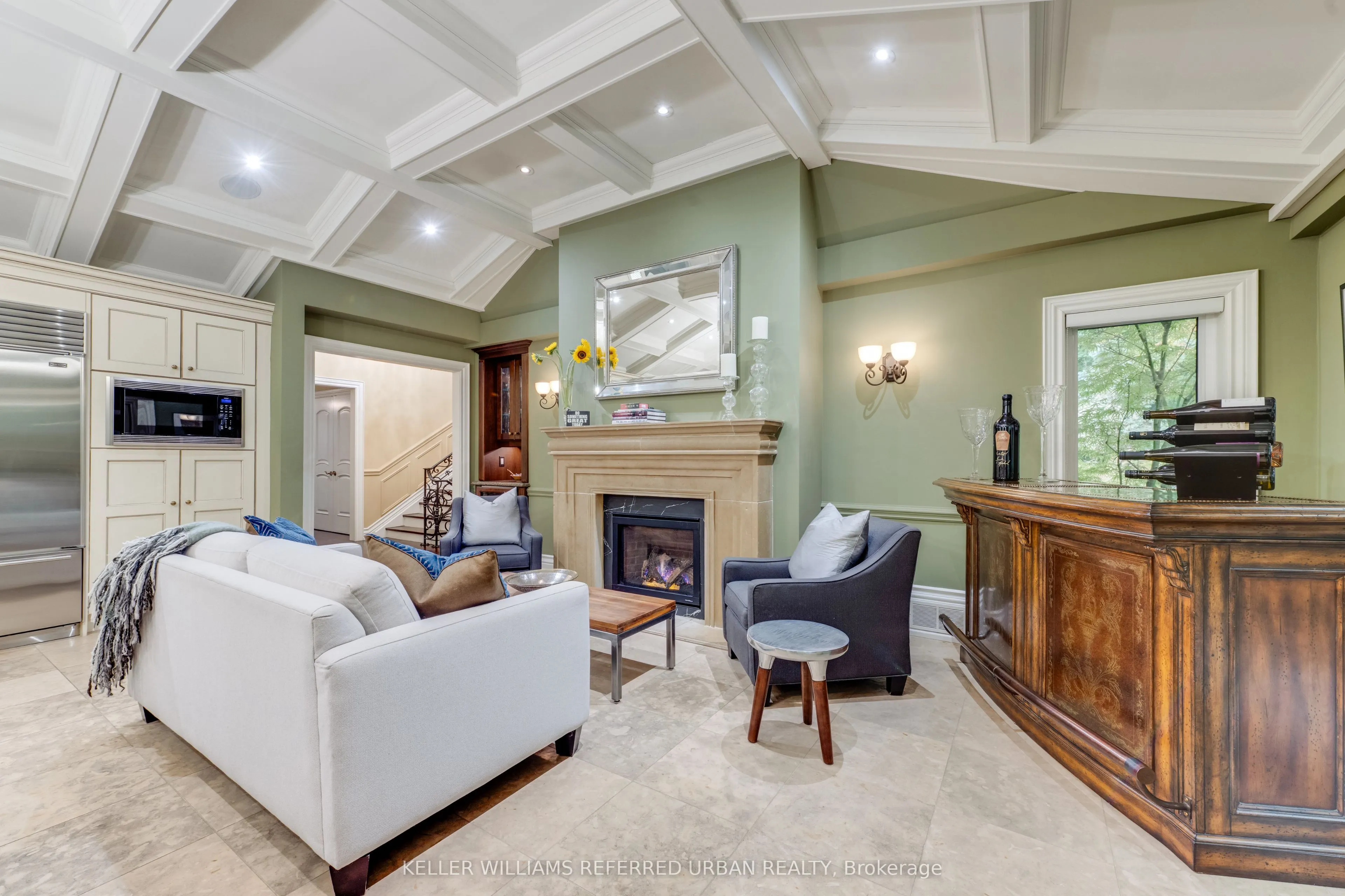 11 Country Club Drive