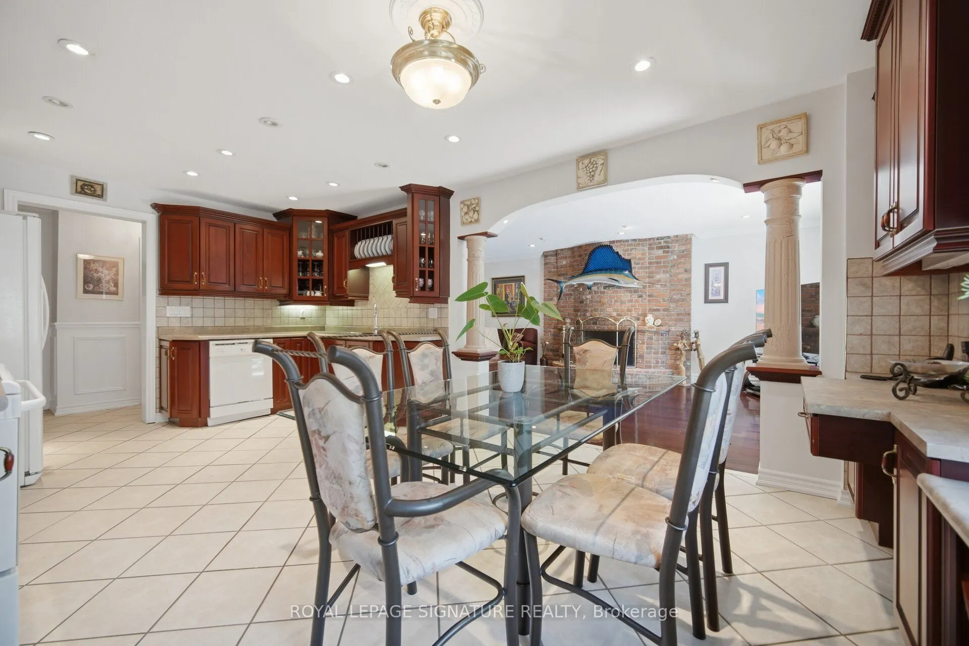 2130 Autumn Breeze Drive N