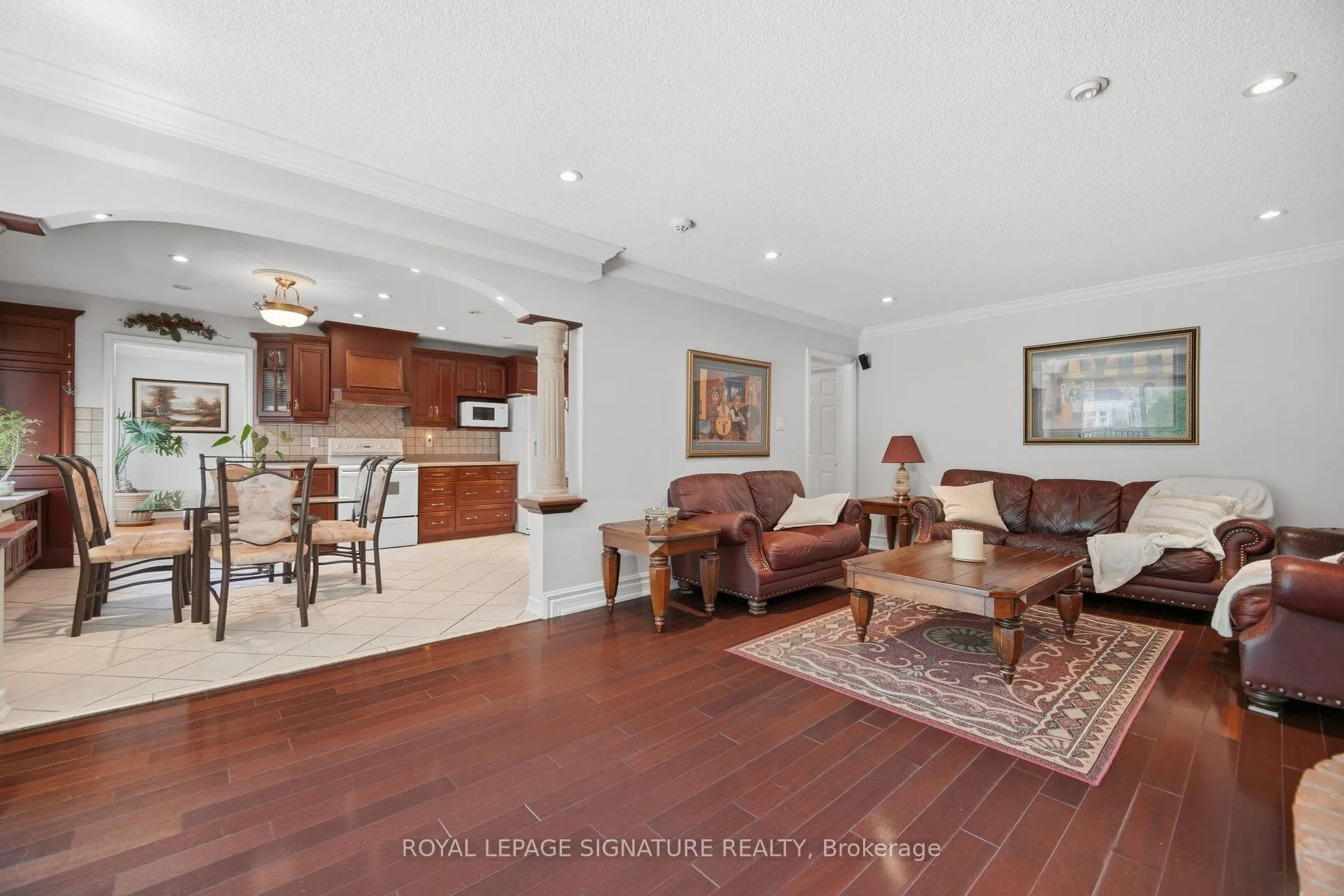 2130 Autumn Breeze Drive N