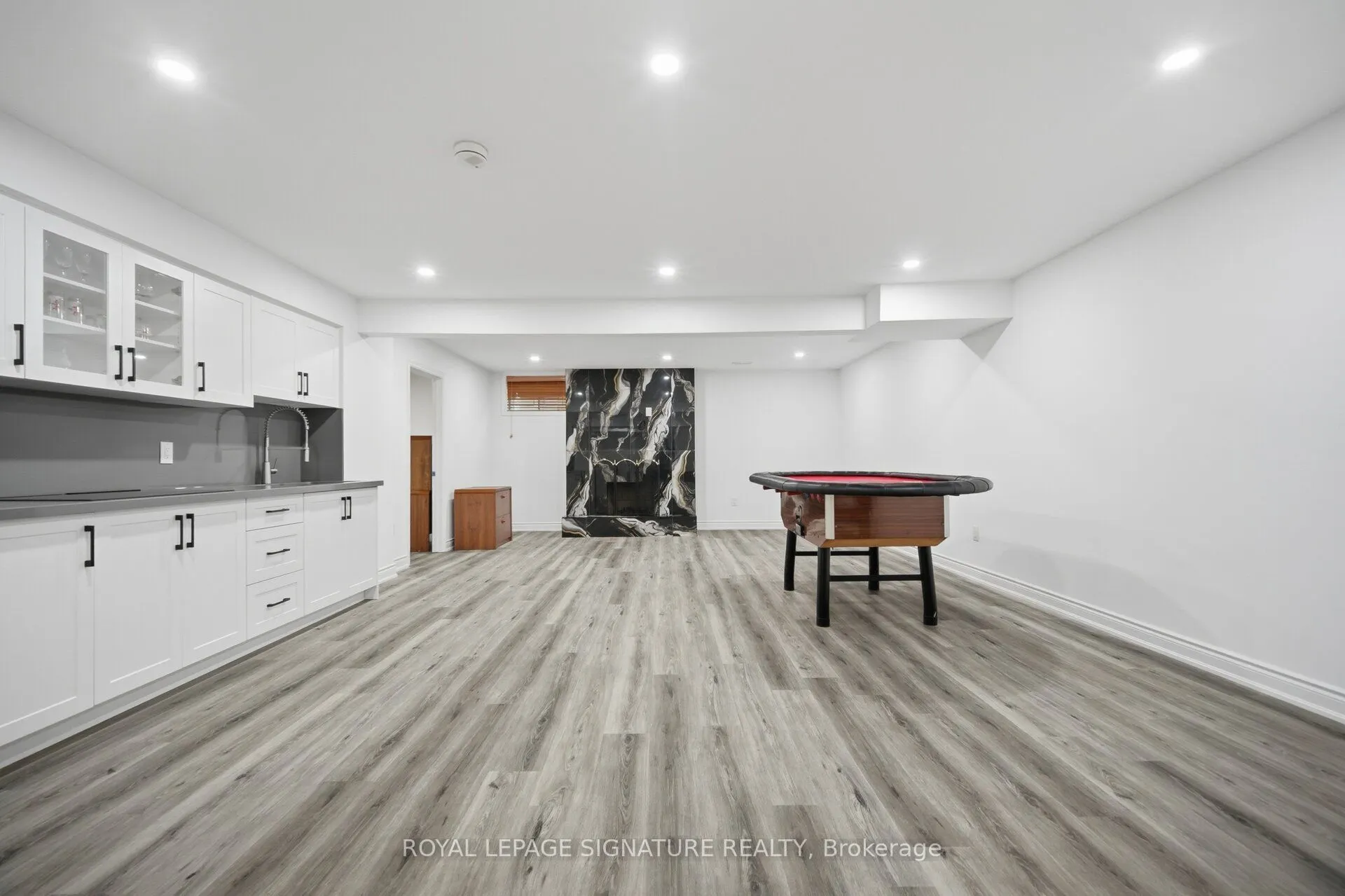 2130 Autumn Breeze Drive N