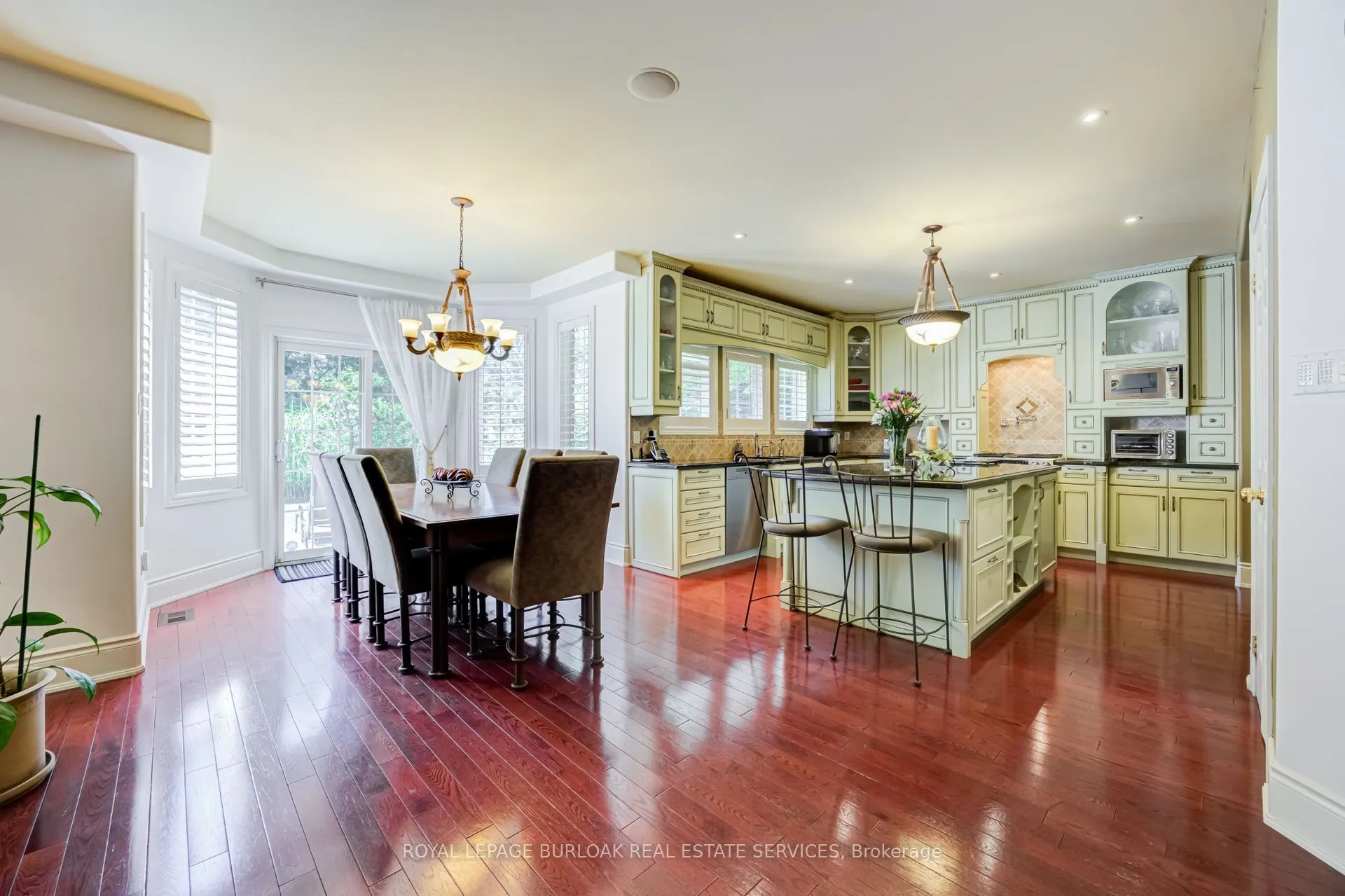 4278 Clubview Drive