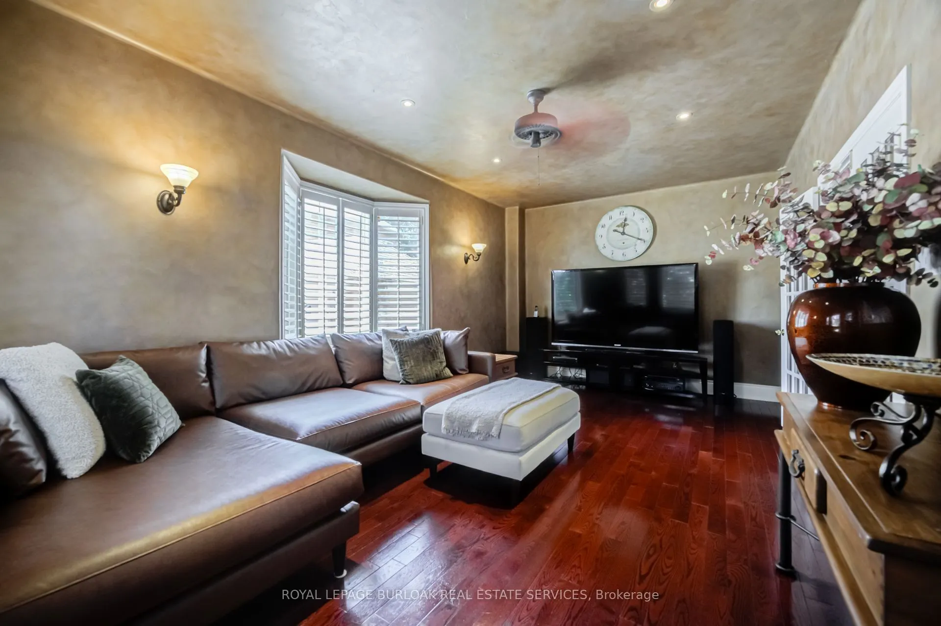 4278 Clubview Drive