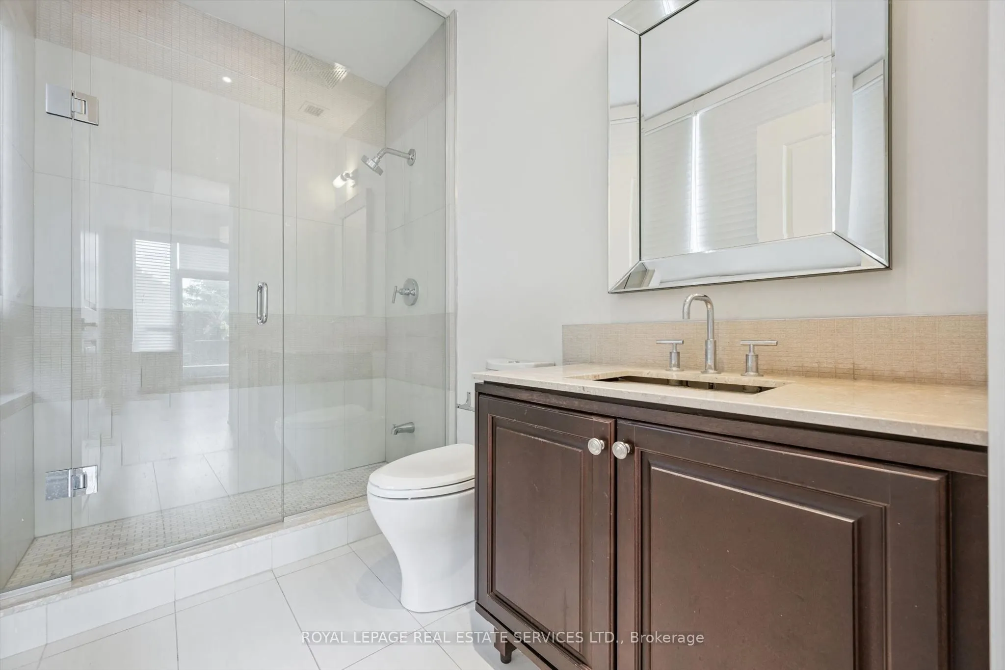 3500 Lakeshore Road W #122C