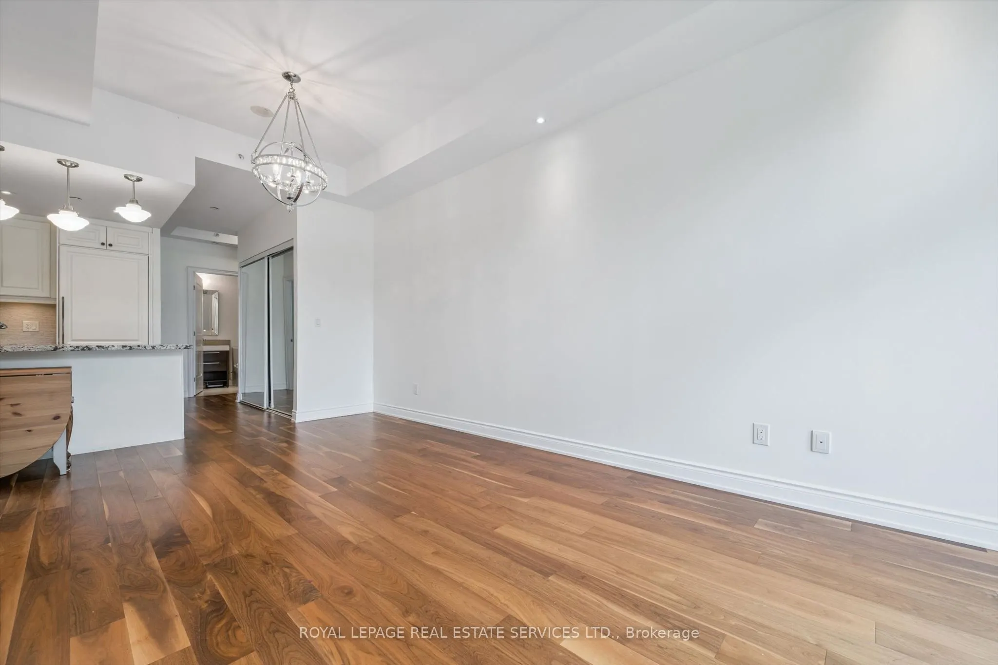 3500 Lakeshore Road W #122C