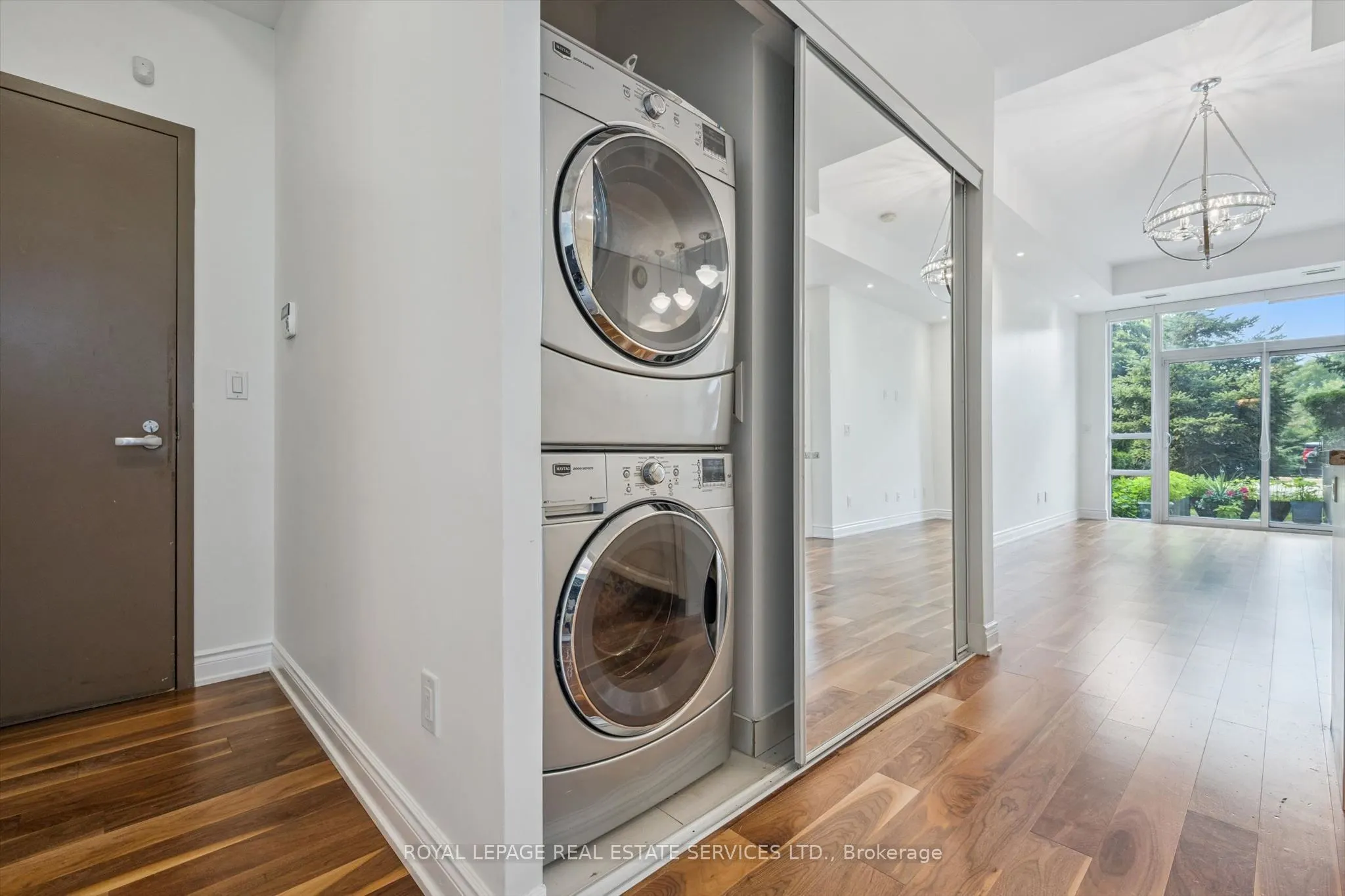 3500 Lakeshore Road W #122C