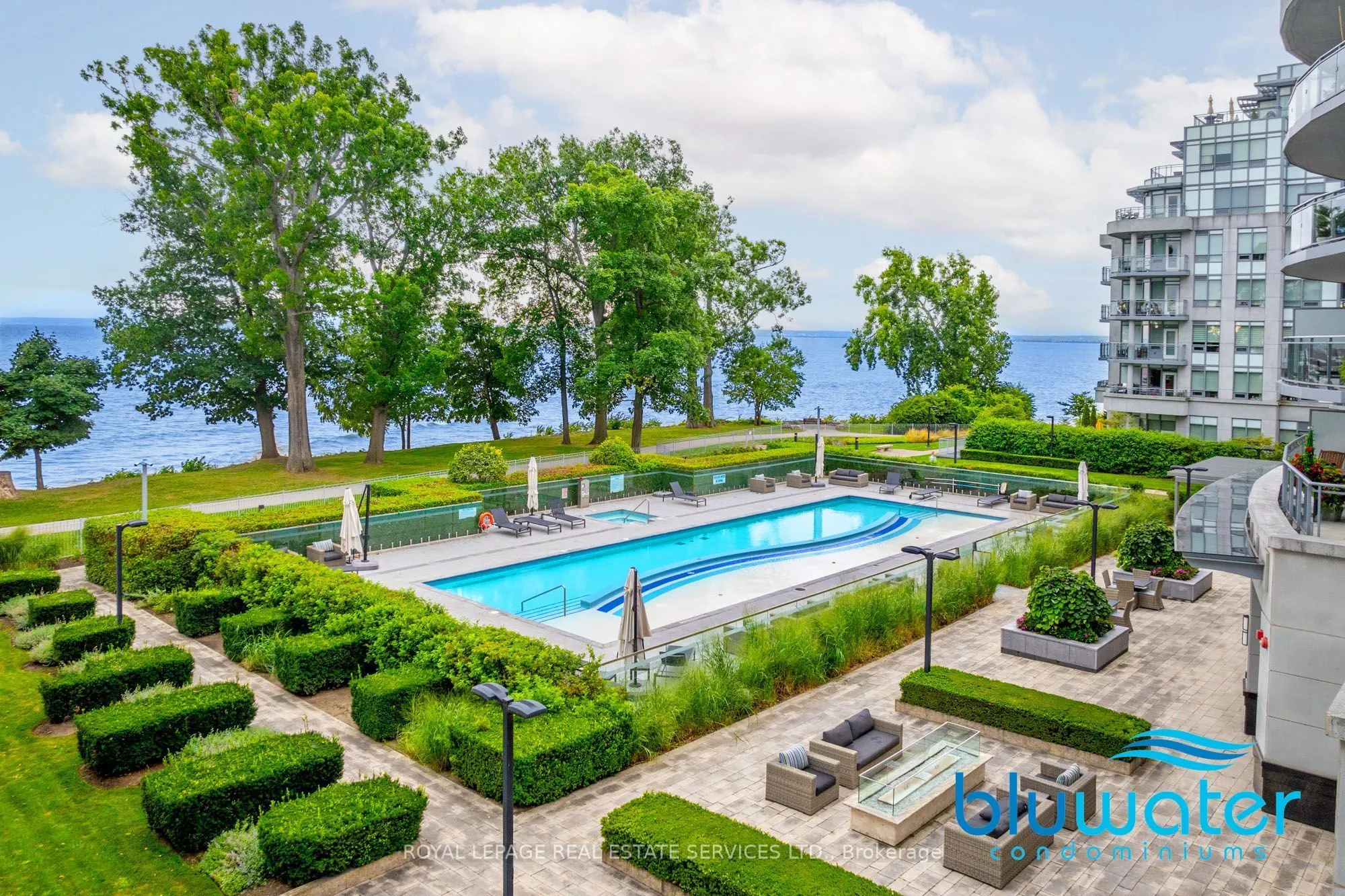 3500 Lakeshore Road W #122C
