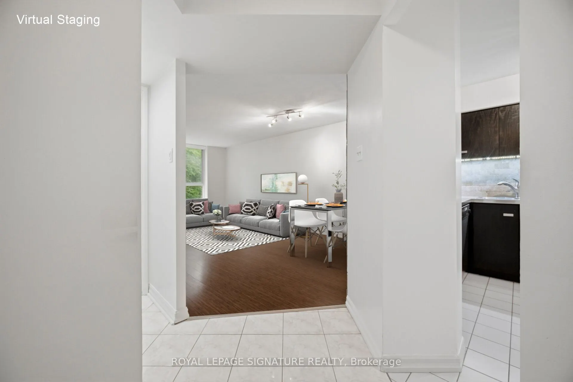 1485 Lakeshore Road E #411