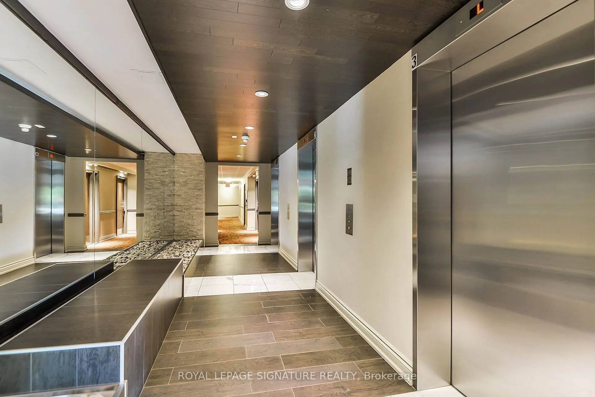 1485 Lakeshore Road E #411