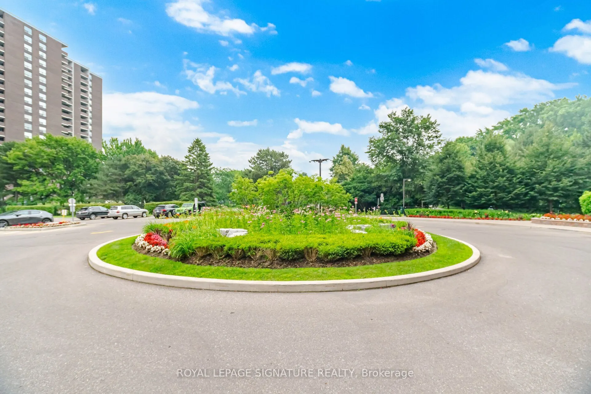 1485 Lakeshore Road E #411