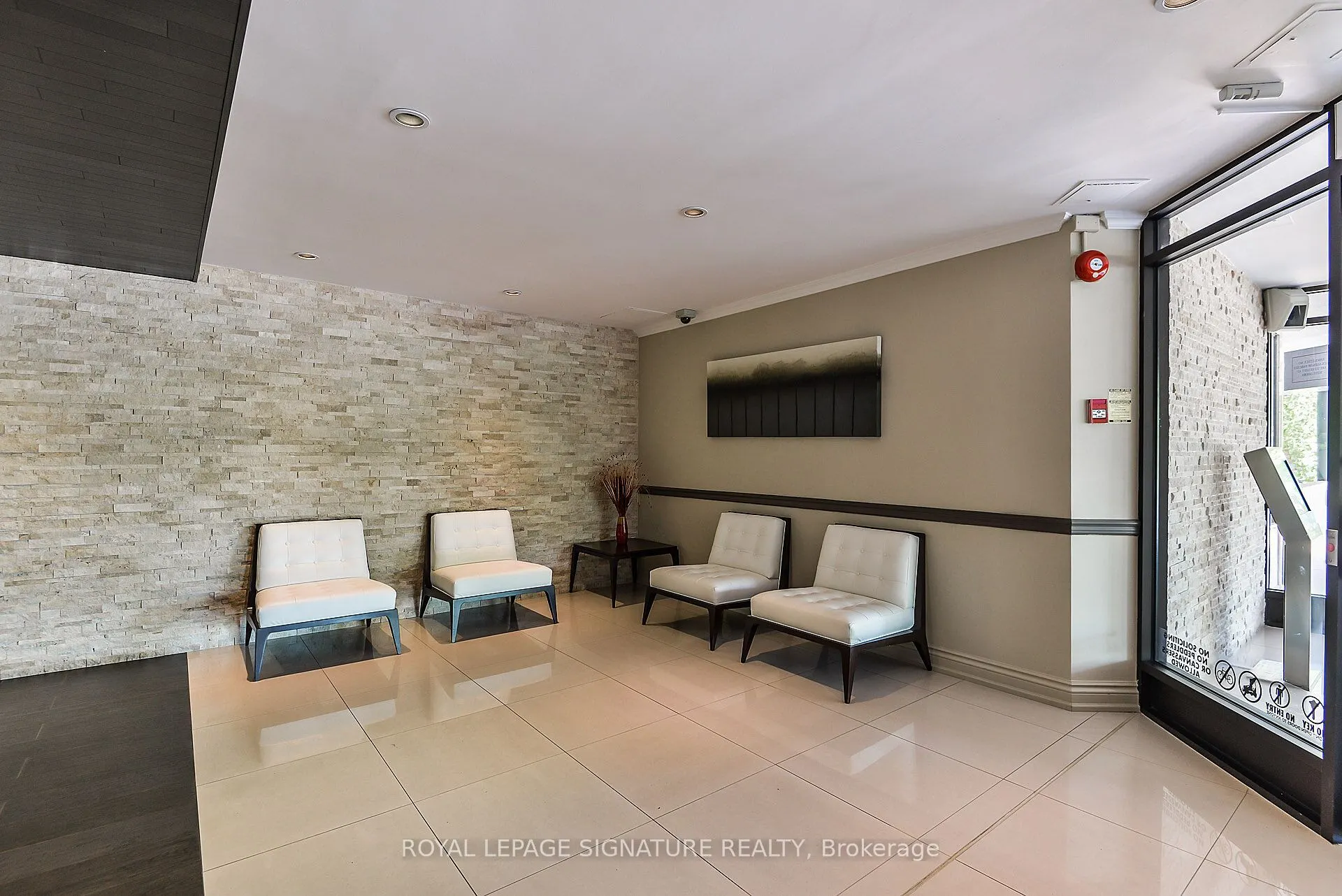 1485 Lakeshore Road E #411
