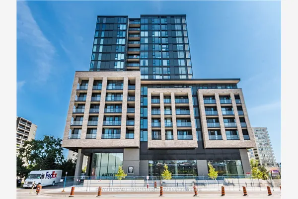 86 Dundas Street E