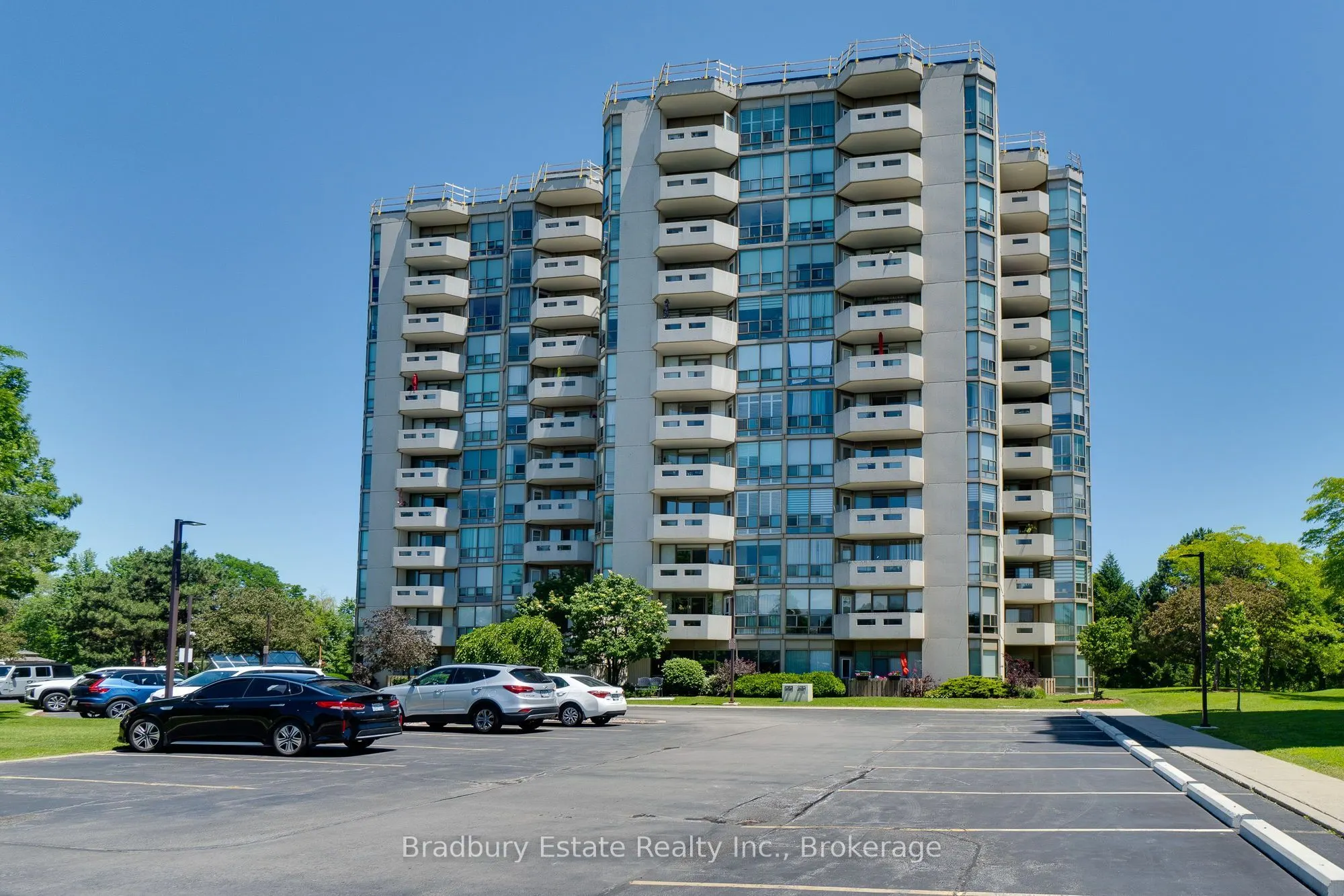 5080 Pinedale Avenue N #203
