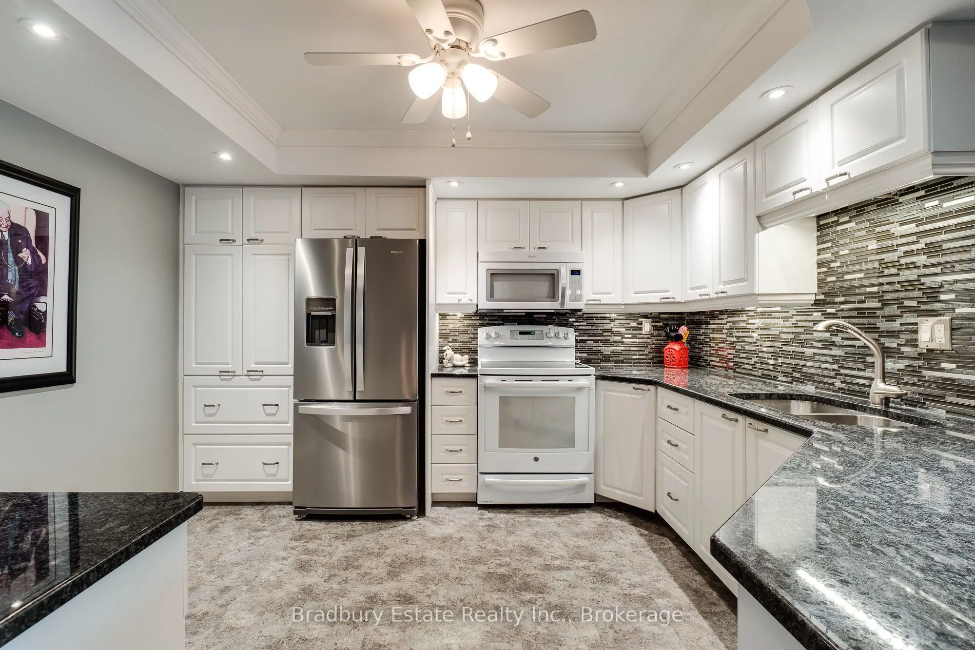 5080 Pinedale Avenue N #203