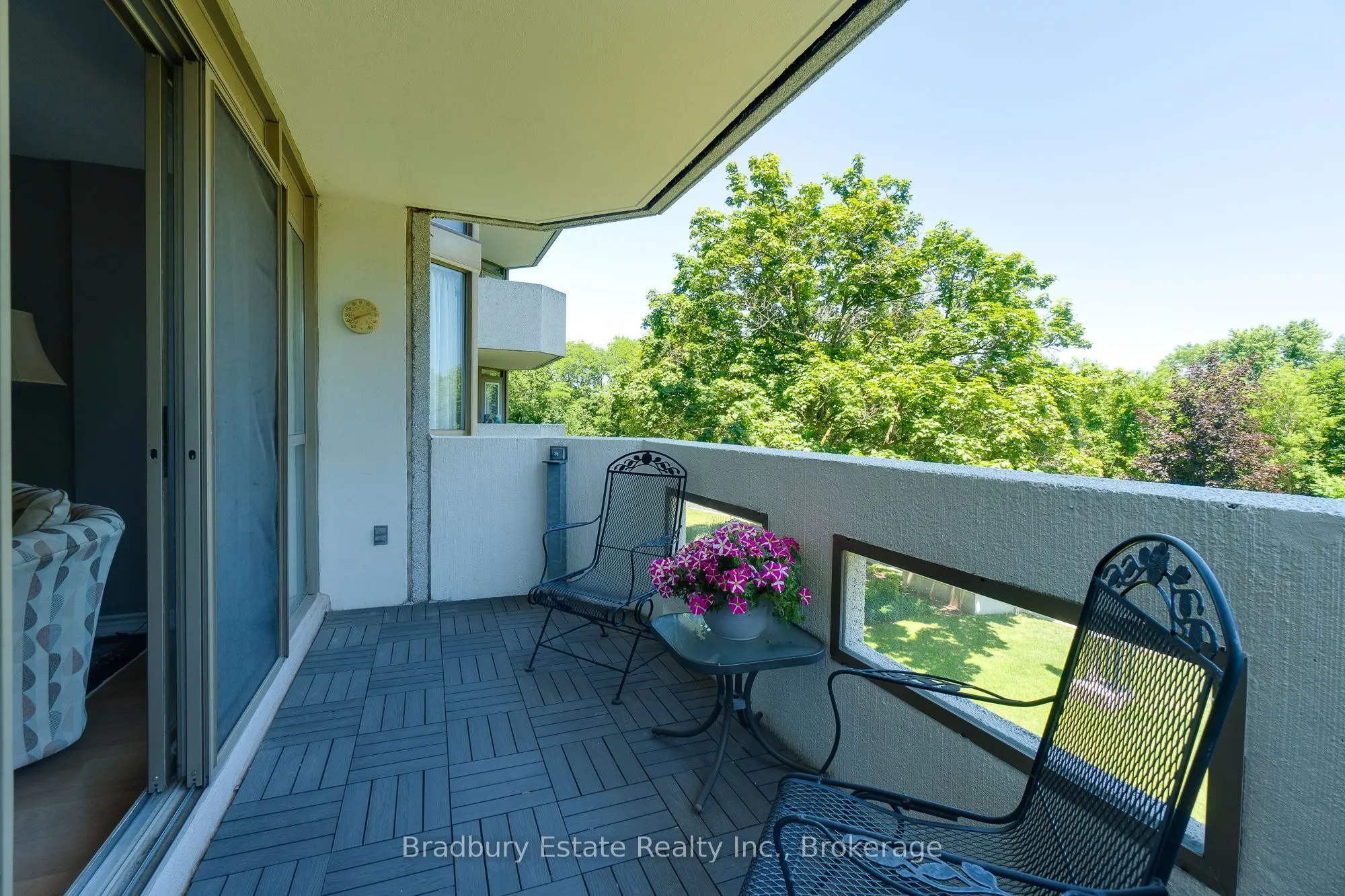 5080 Pinedale Avenue N #203