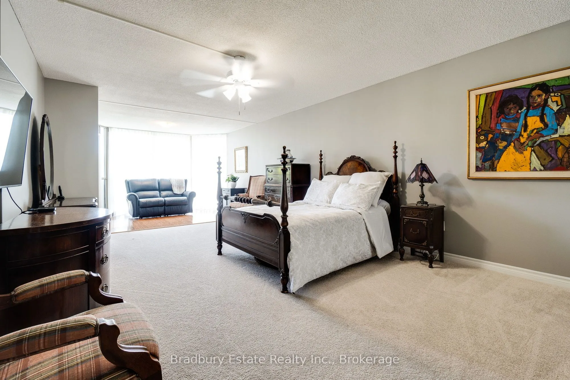 5080 Pinedale Avenue N #203