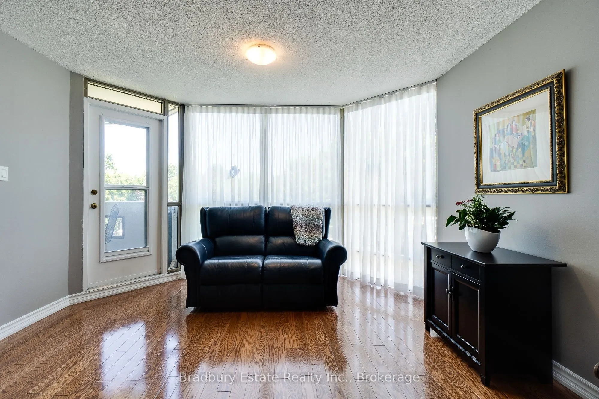 5080 Pinedale Avenue N #203