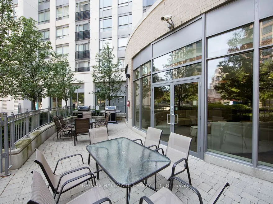 5191 Dundas Street W #1612