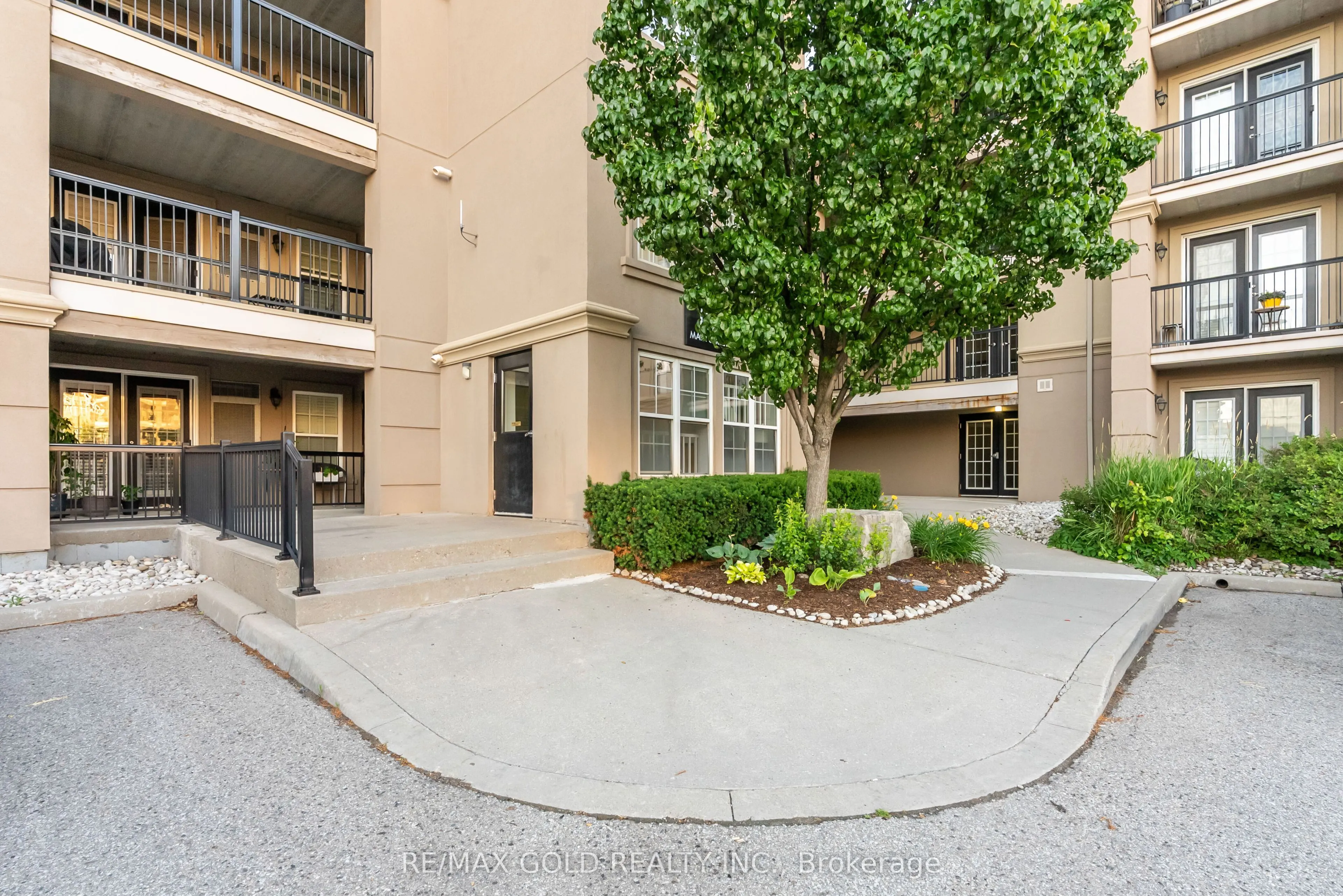 1380 Main Street E #210