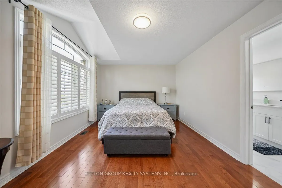 3348 Sunlight Street