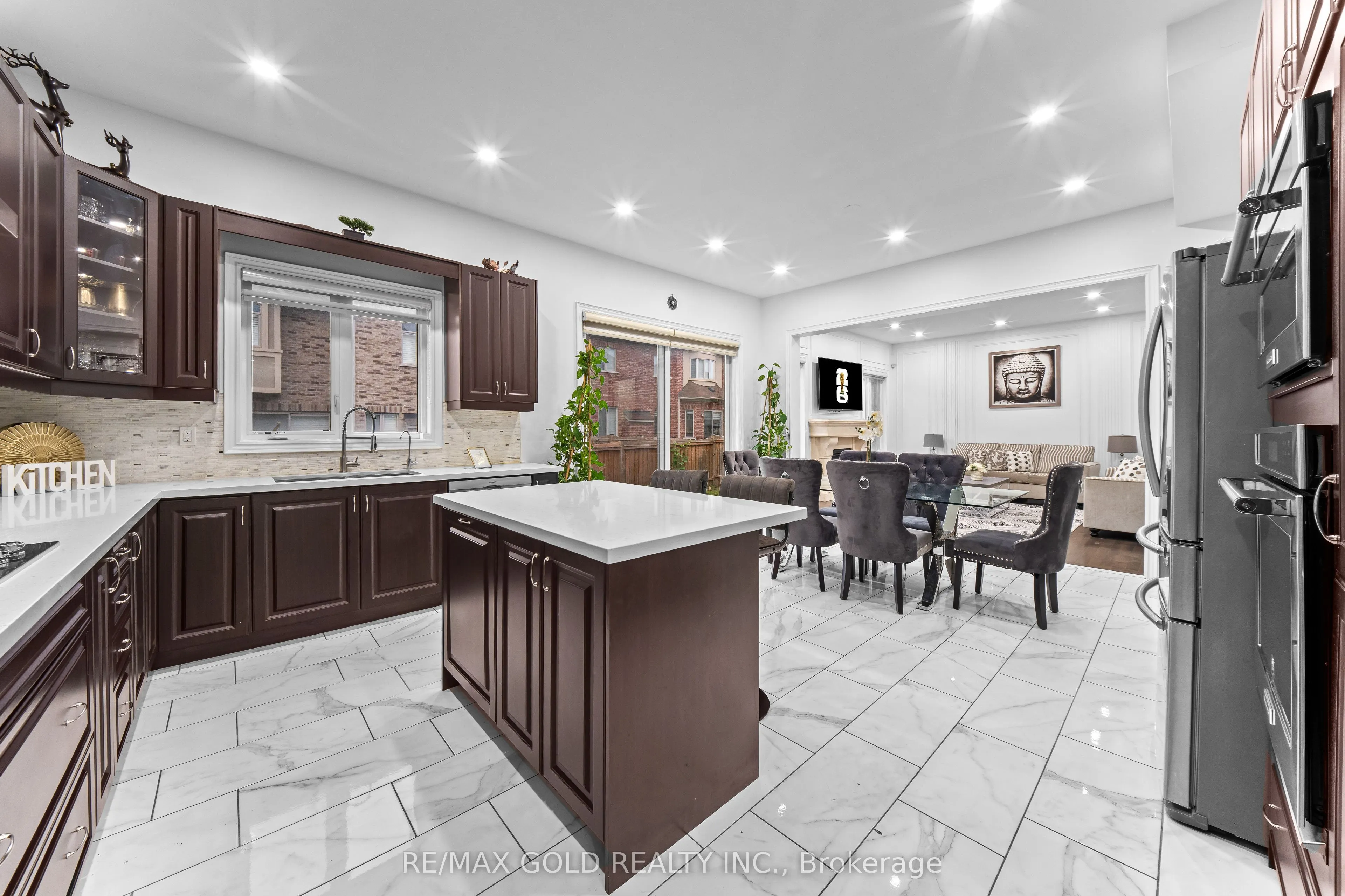 73 Squire Ellis Drive
