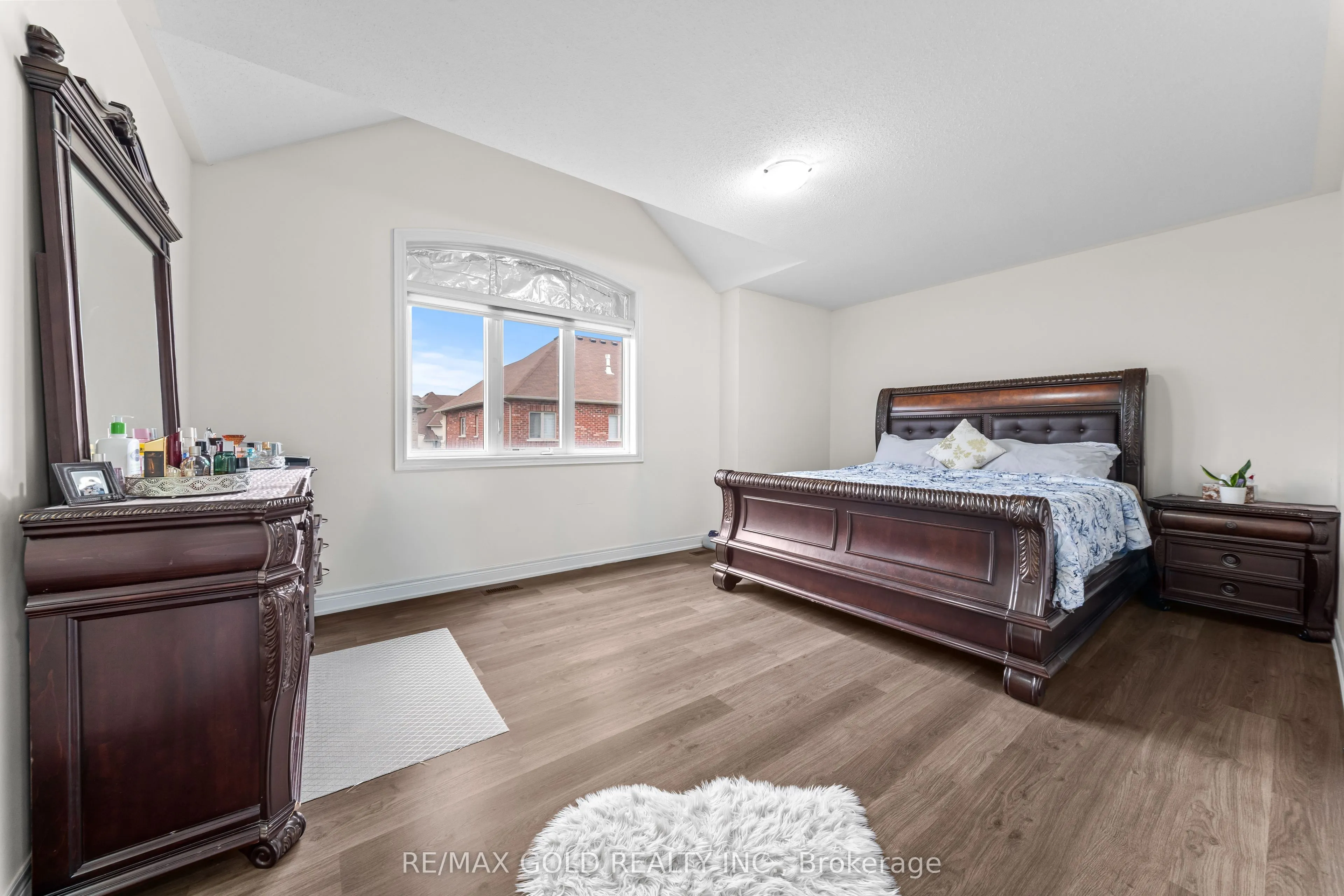 73 Squire Ellis Drive
