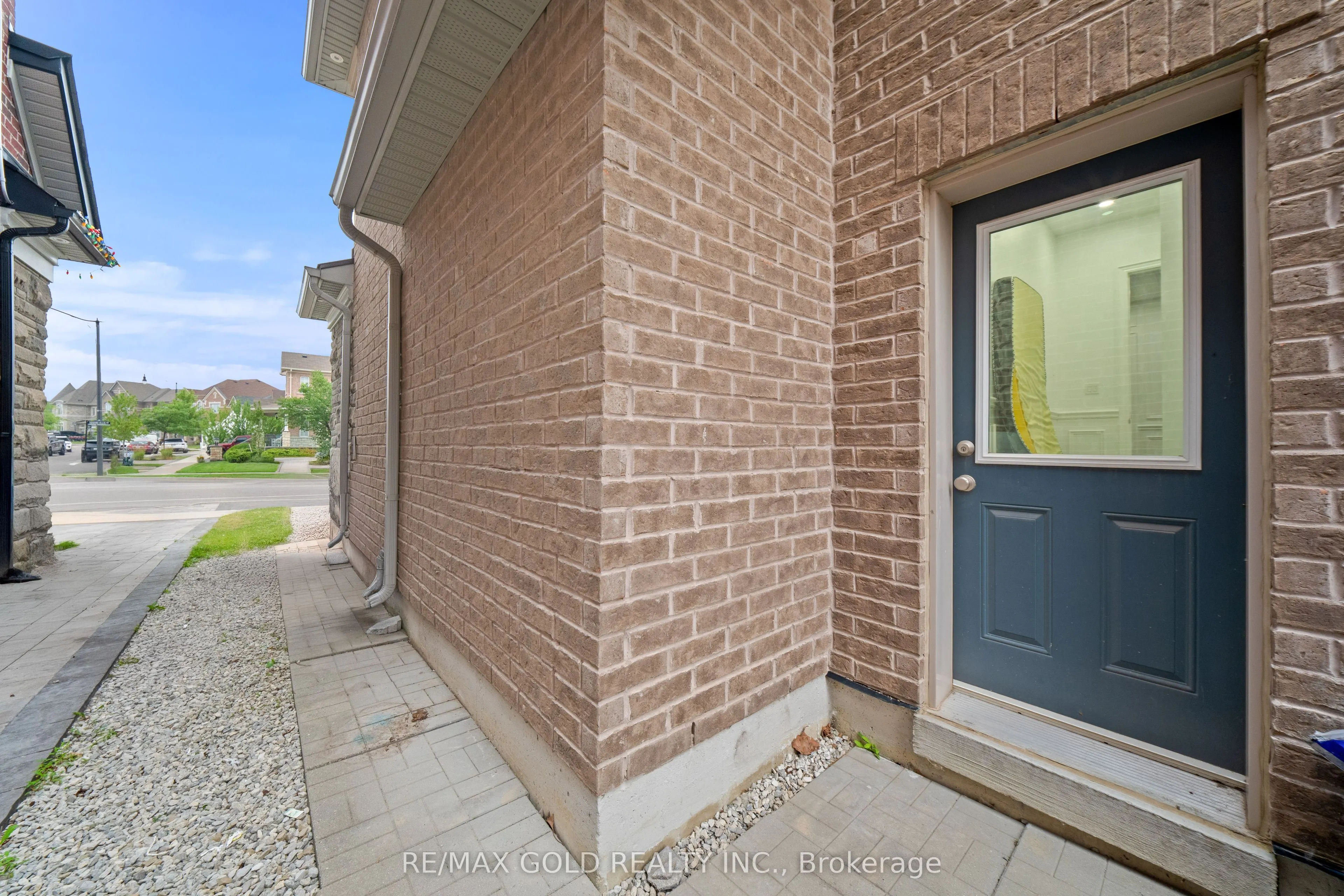 73 Squire Ellis Drive