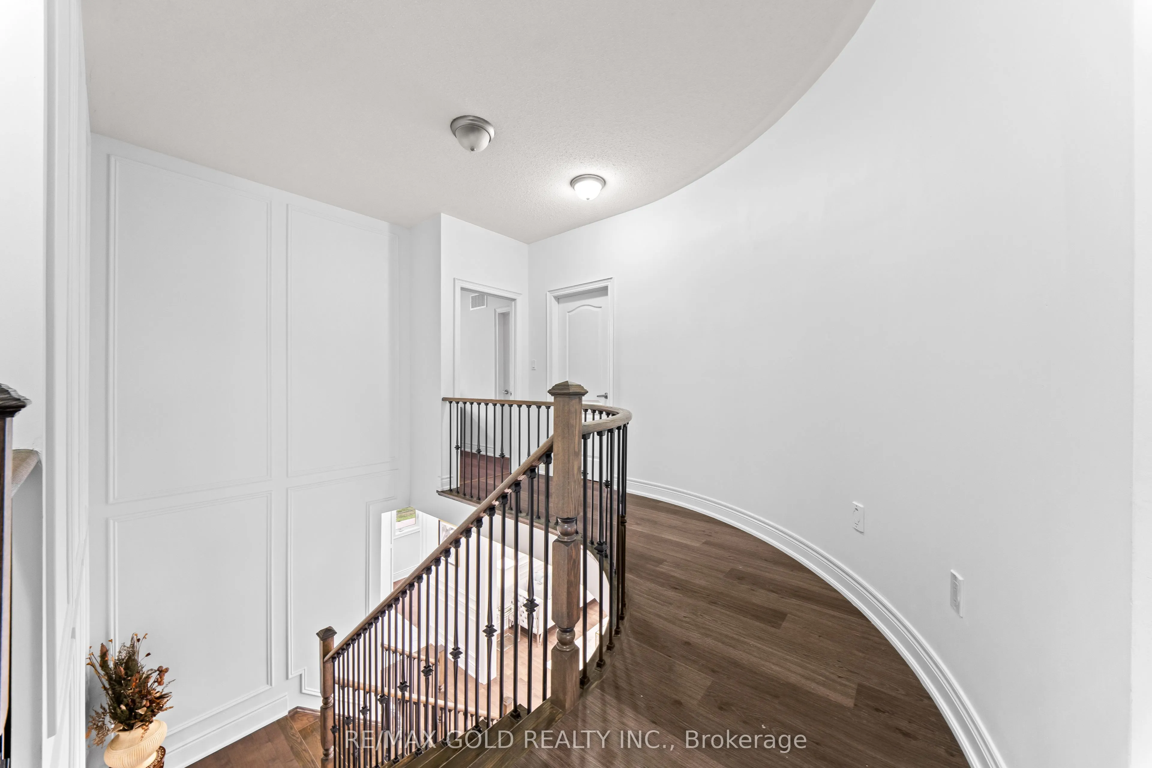 73 Squire Ellis Drive