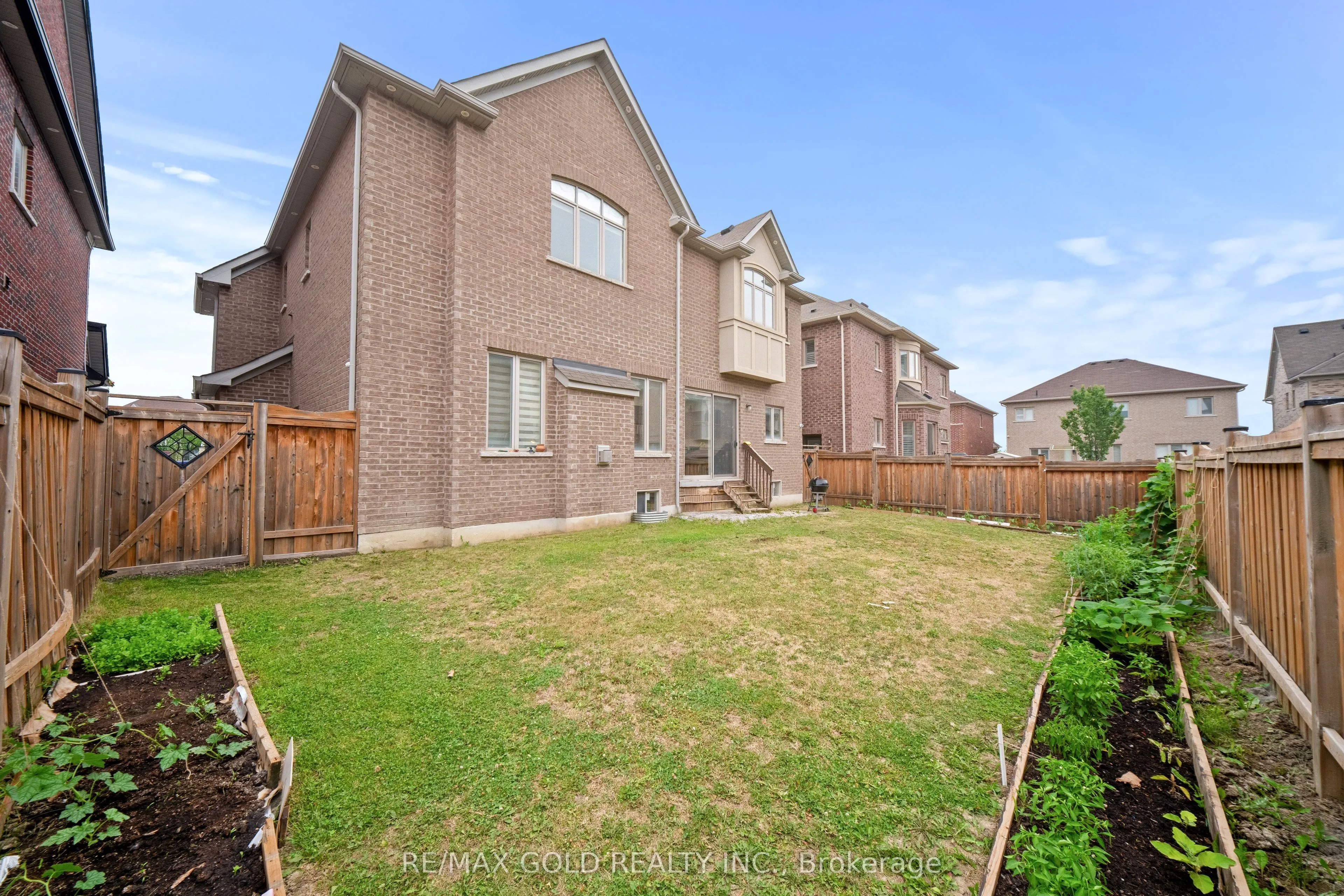 73 Squire Ellis Drive