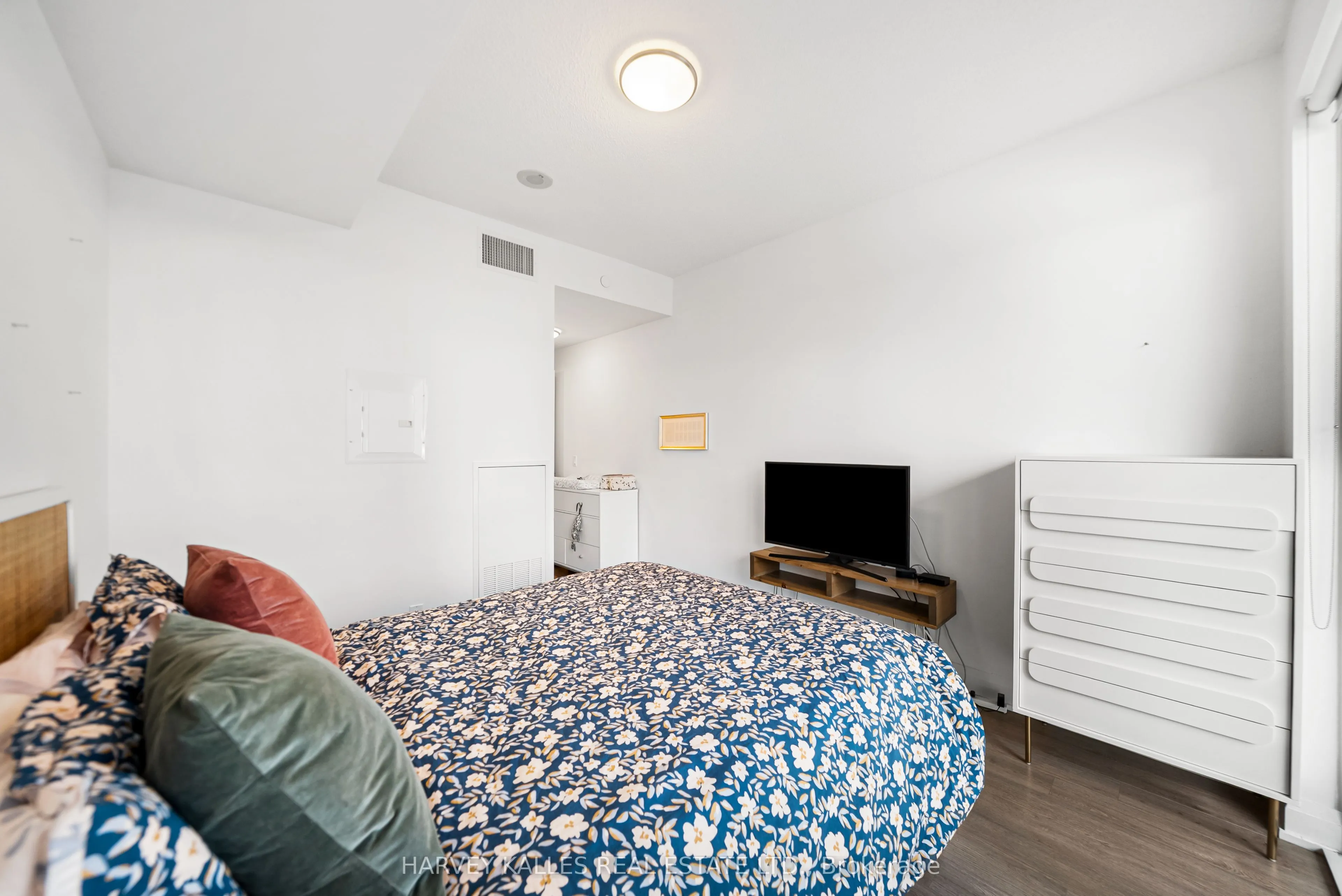 56 Annie Craig Drive #2703