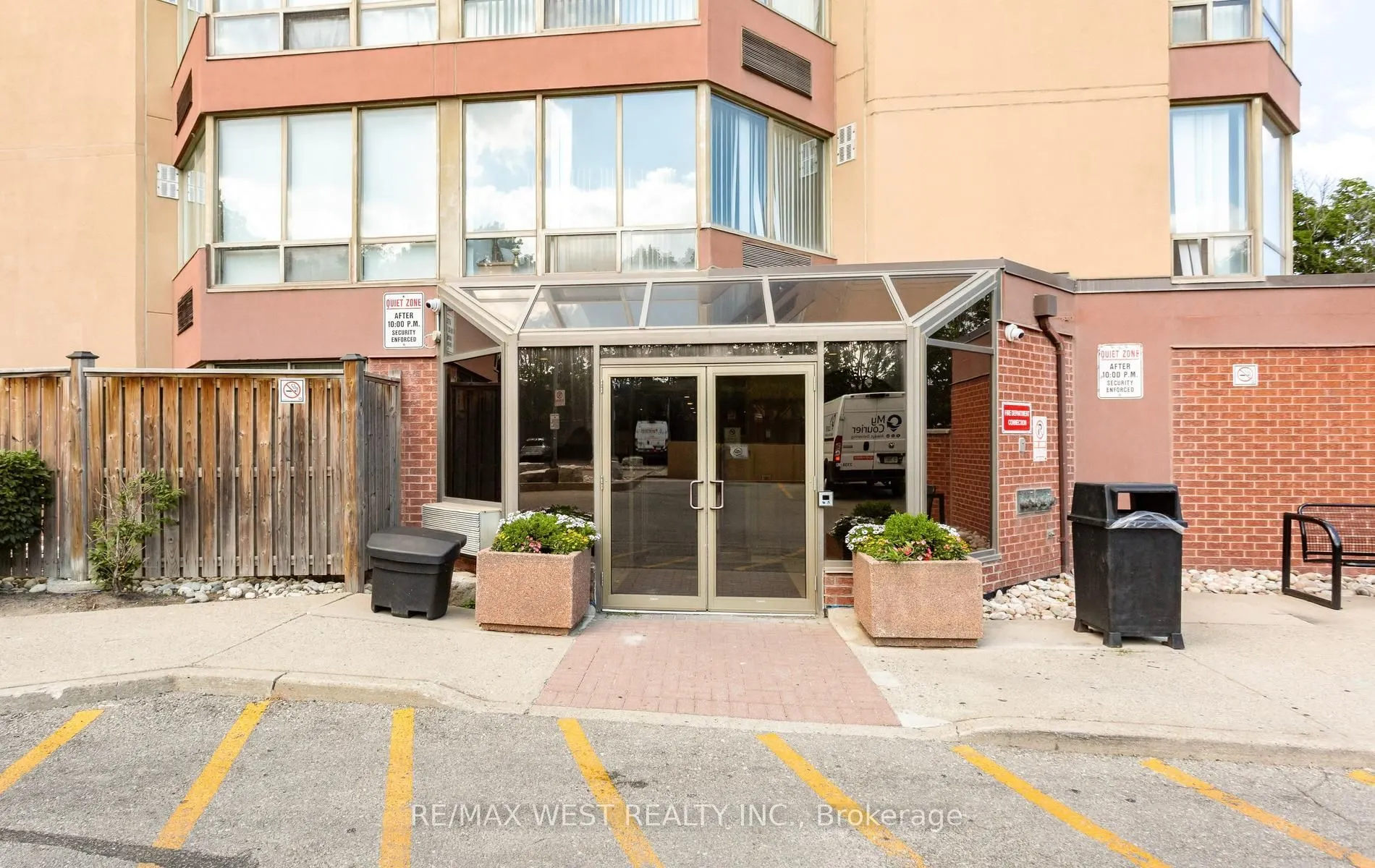 25 Fairview Road W #1410