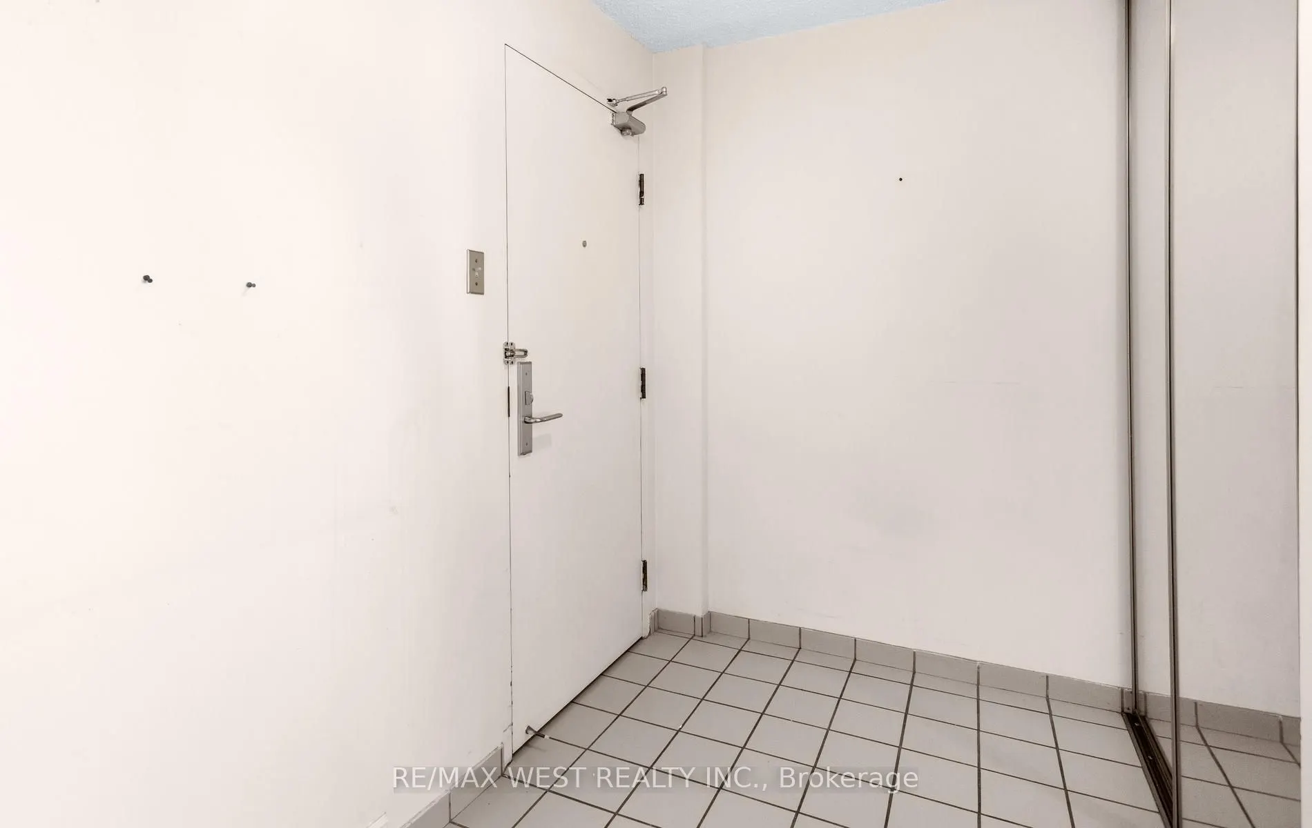 25 Fairview Road W #1410