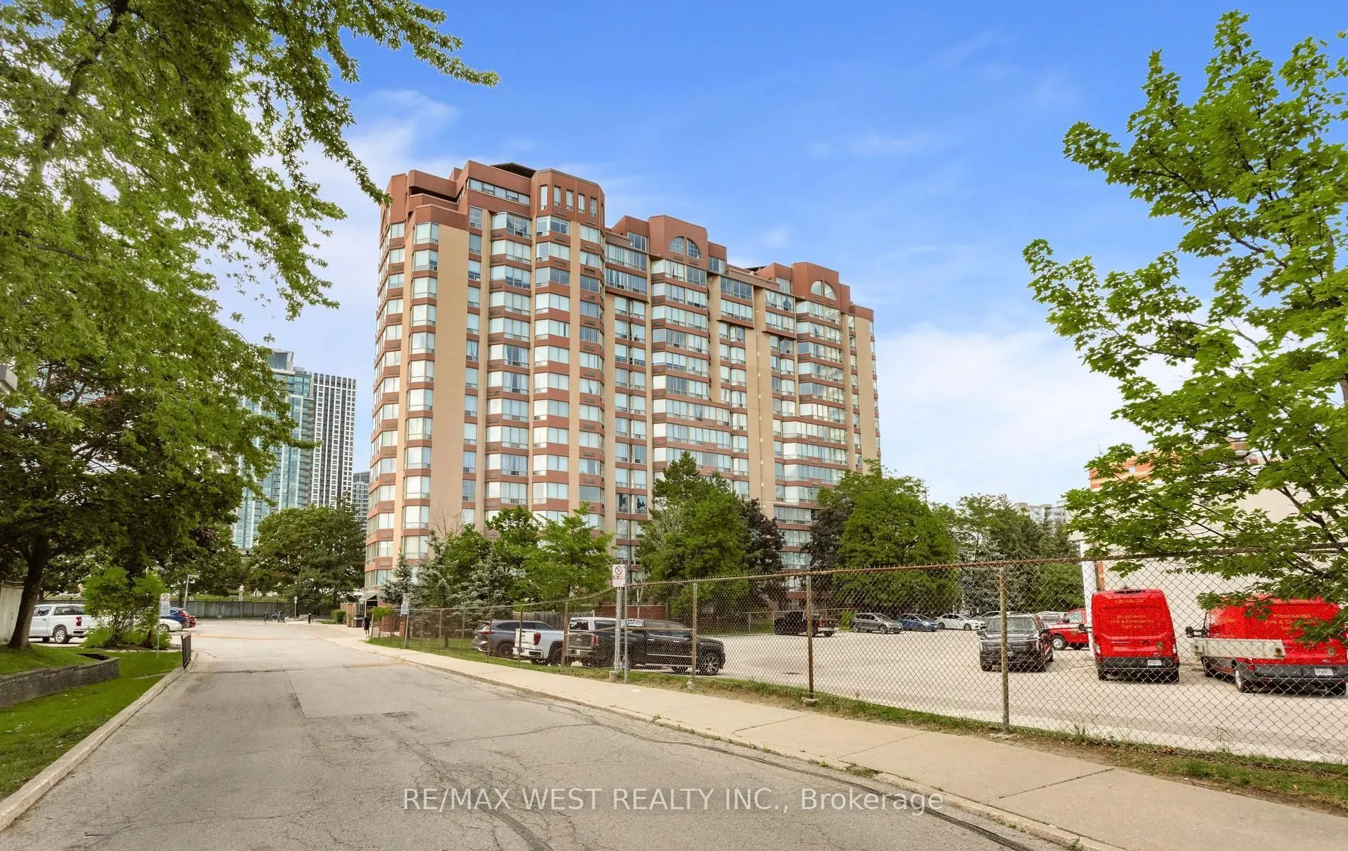 25 Fairview Road W #1410