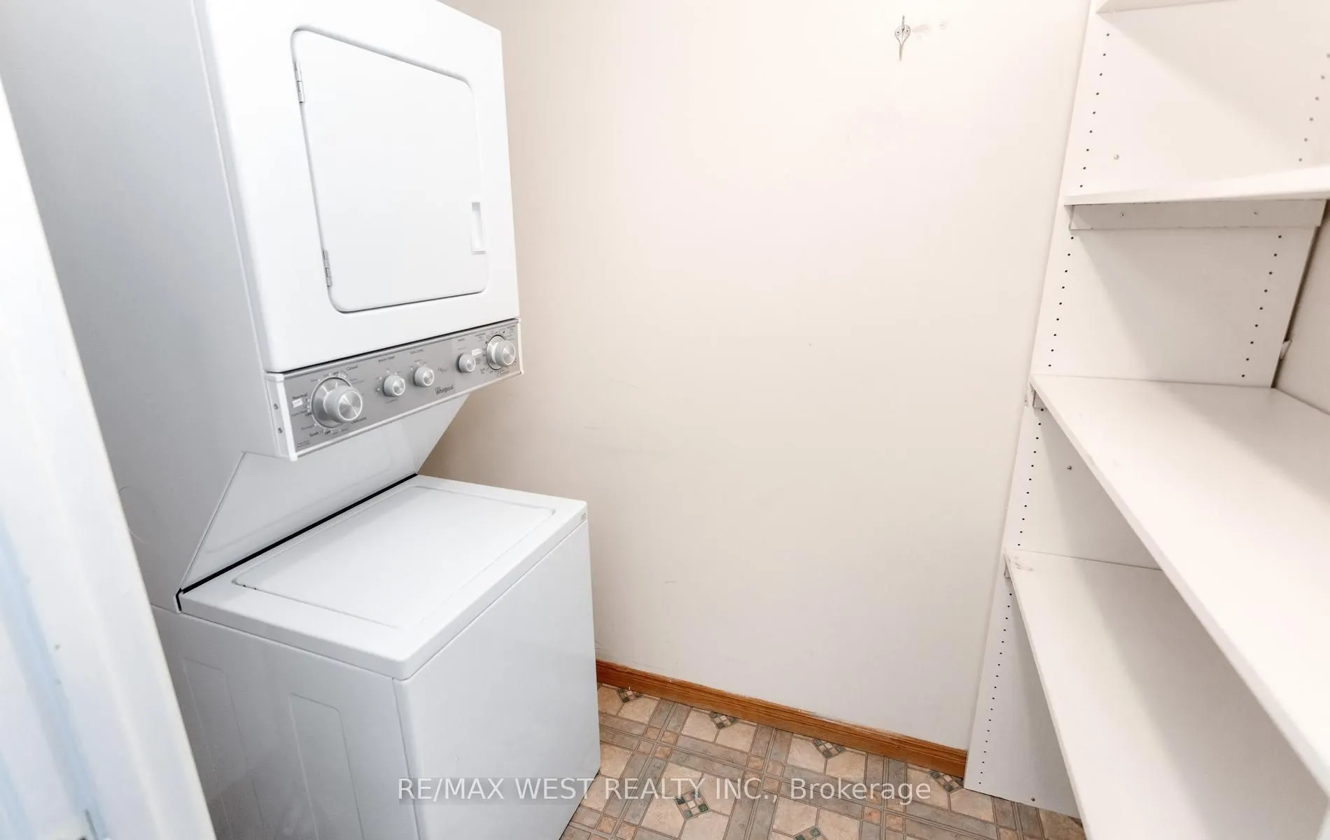 25 Fairview Road W #1410