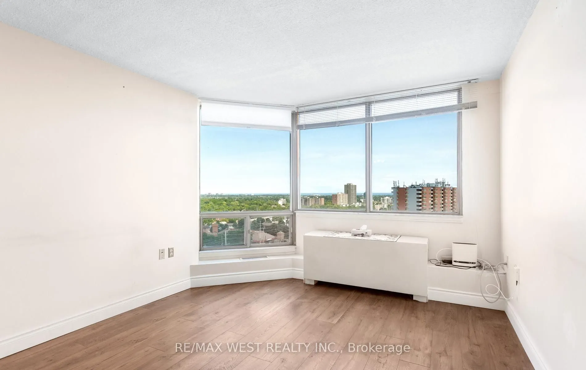 25 Fairview Road W #1410