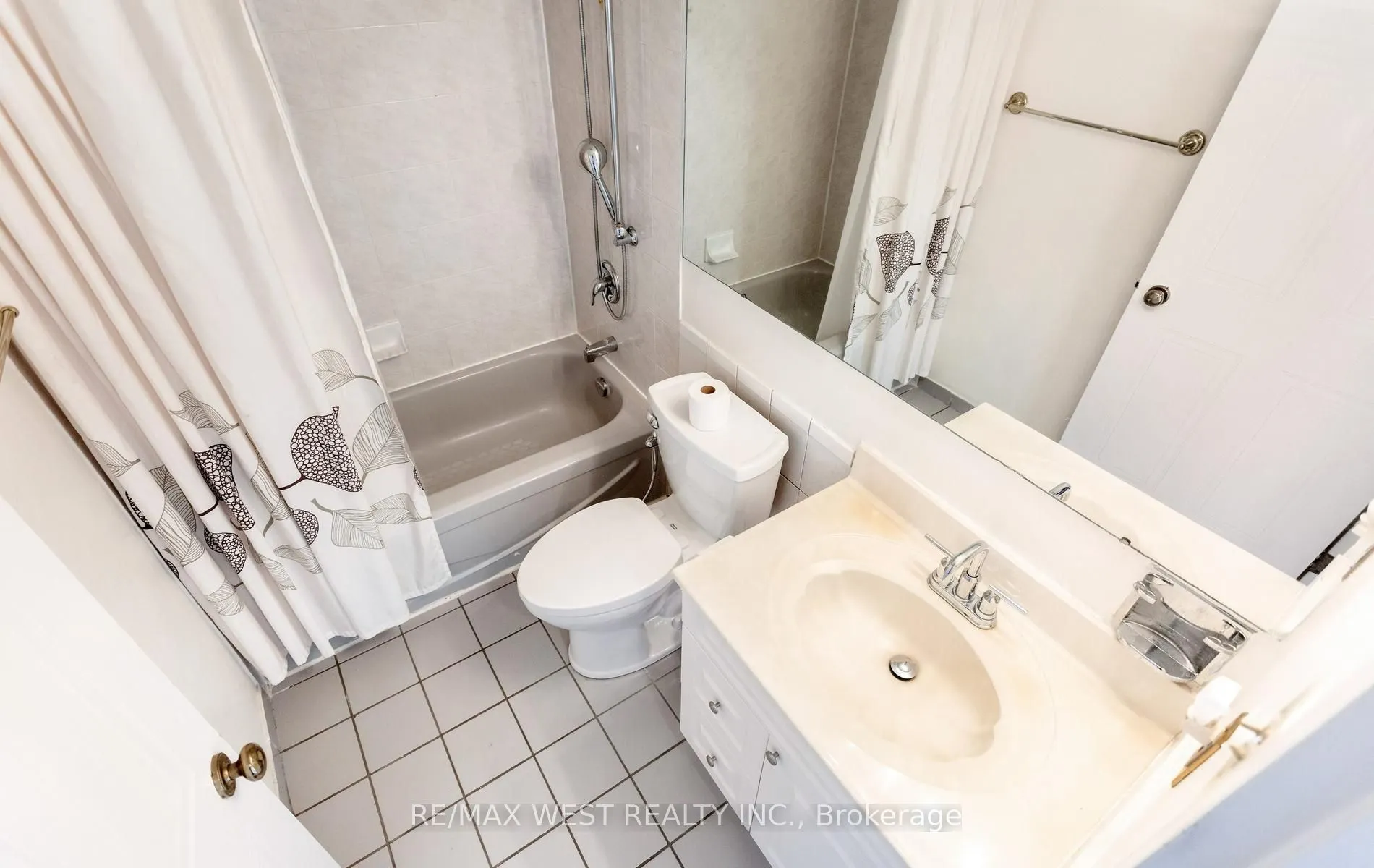 25 Fairview Road W #1410