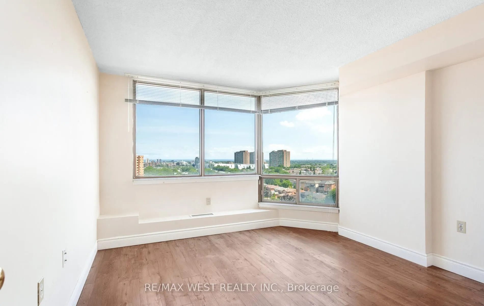25 Fairview Road W #1410
