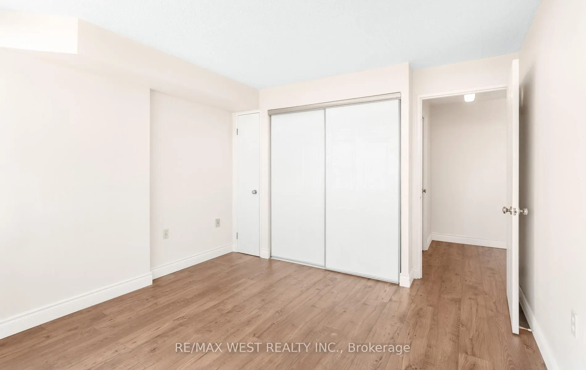25 Fairview Road W #1410