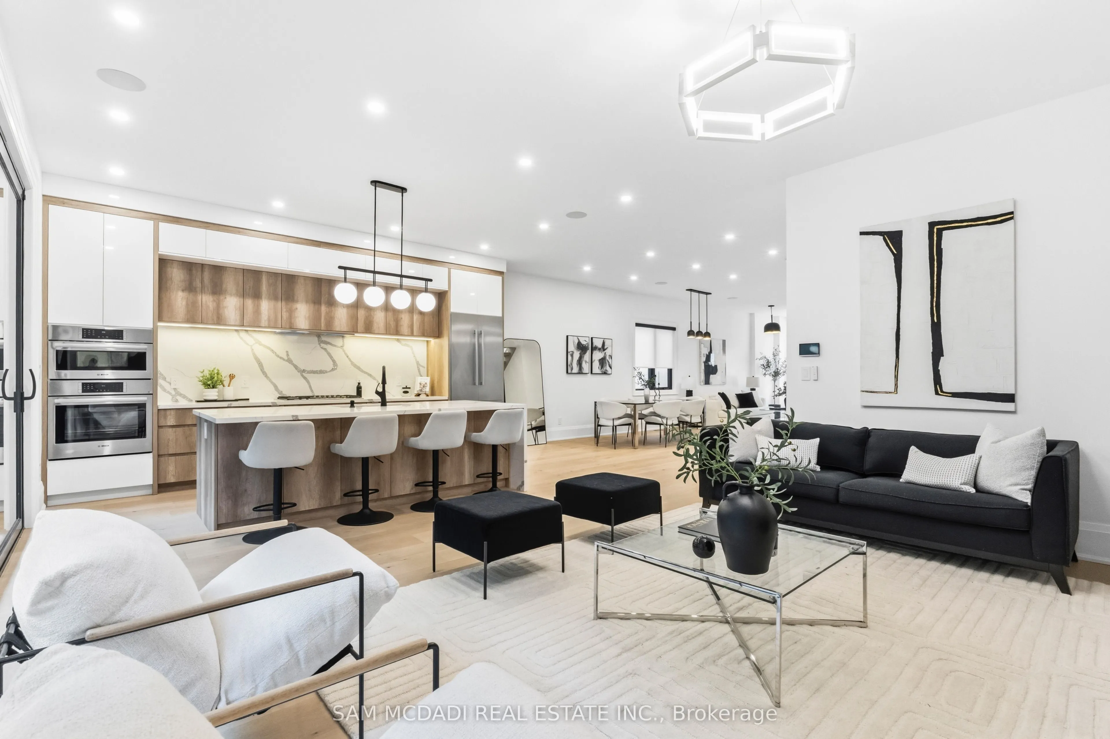 78 South Kingsway