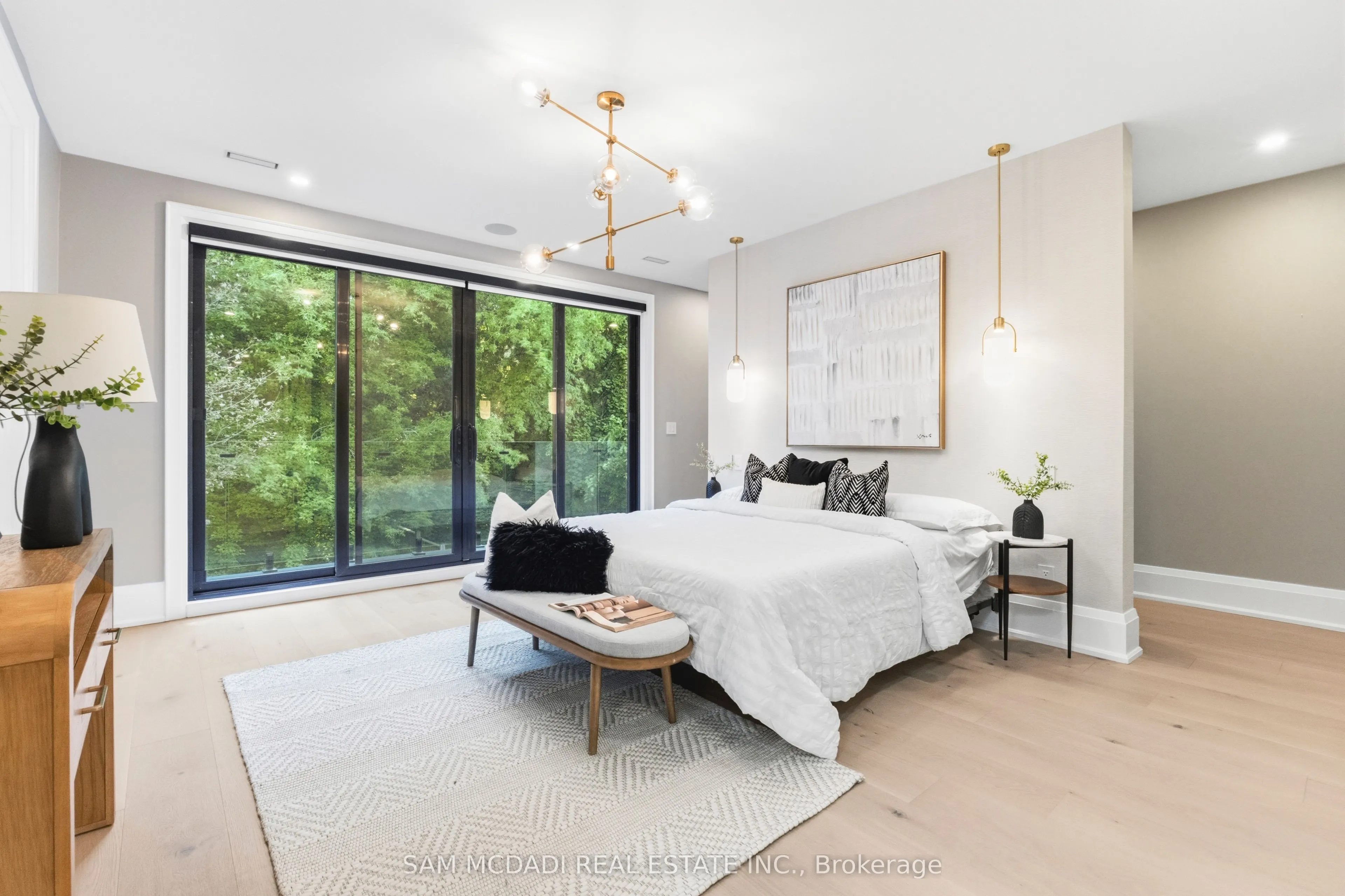 78 South Kingsway