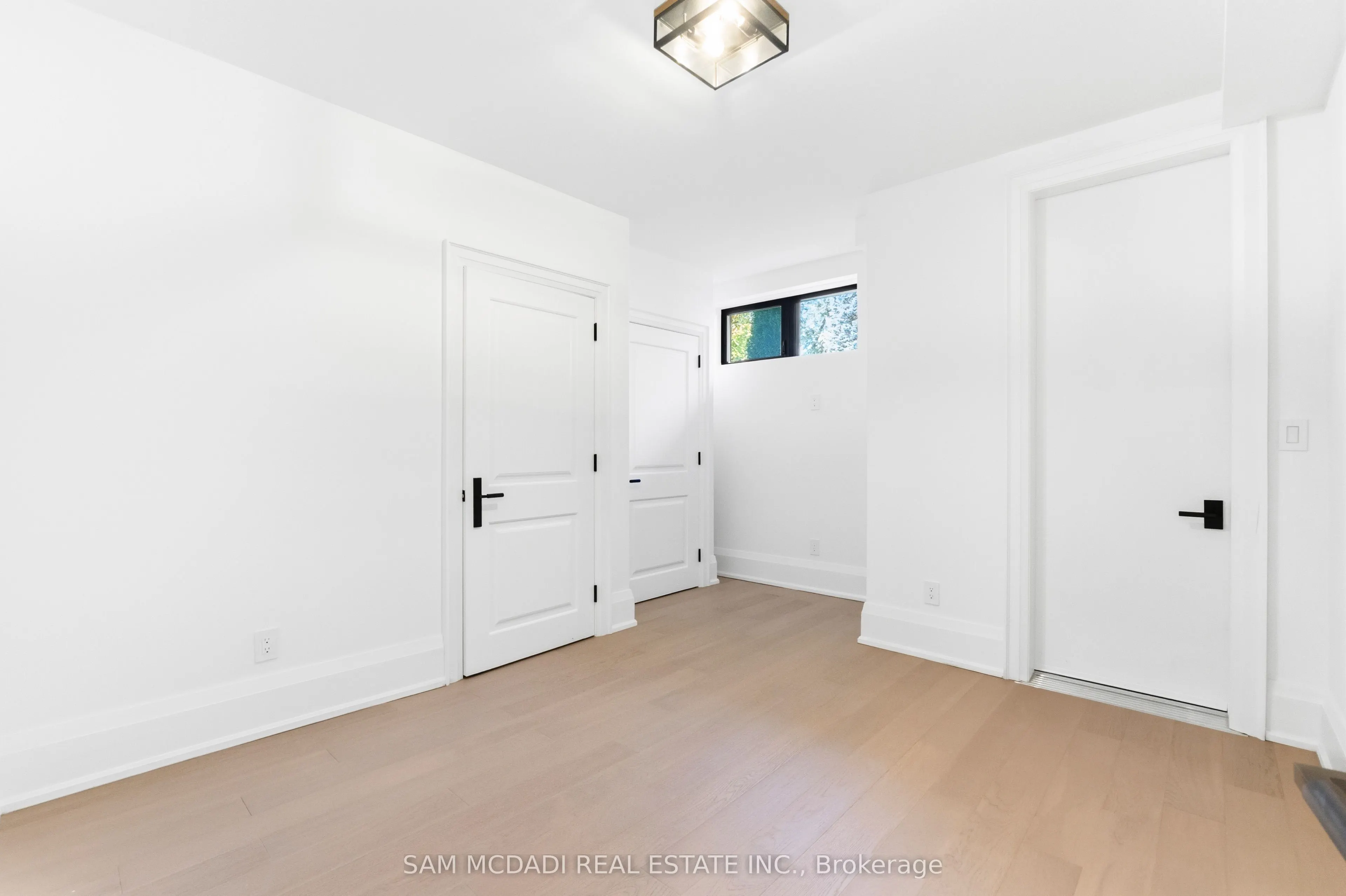78 South Kingsway