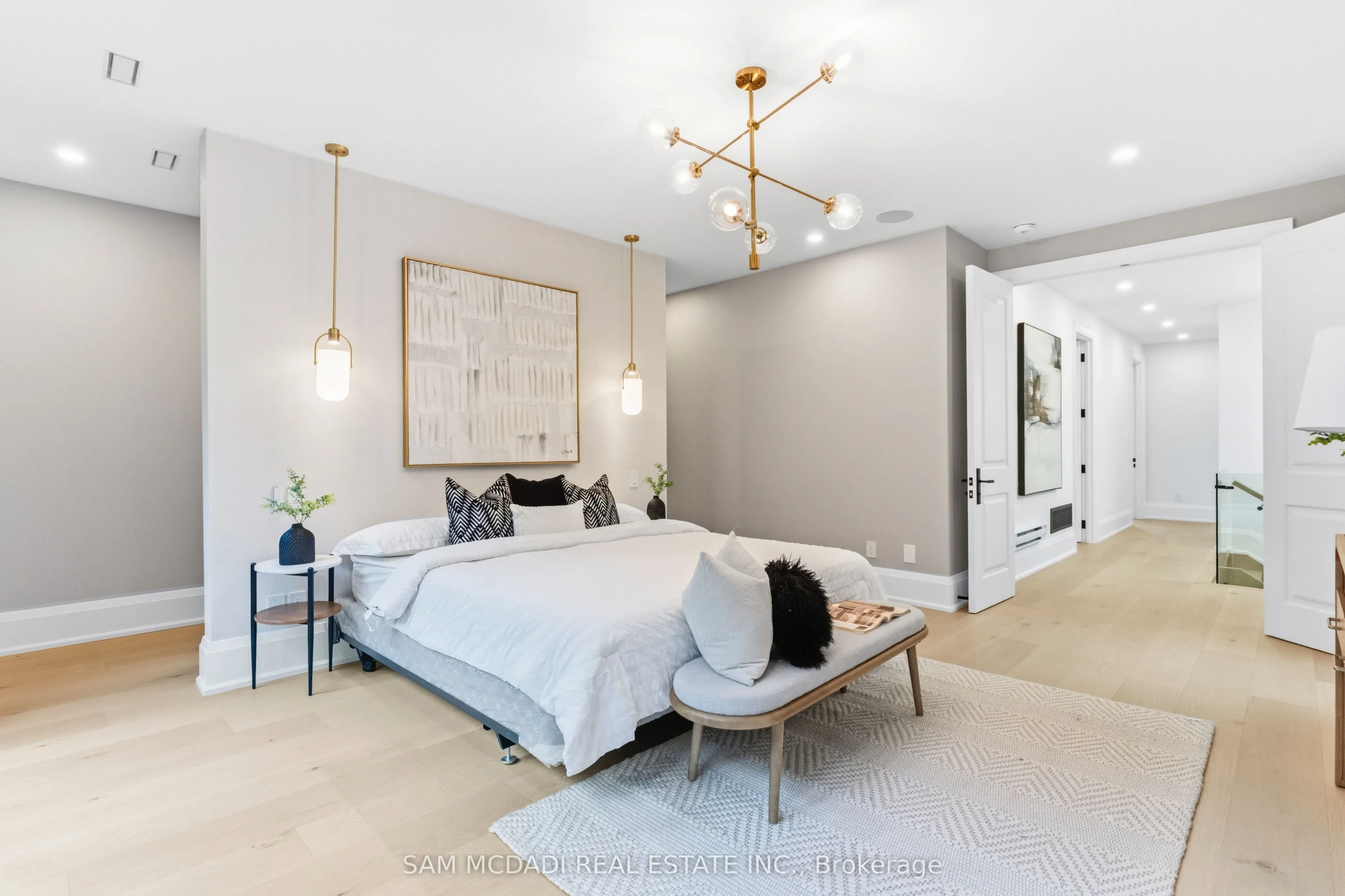 78 South Kingsway