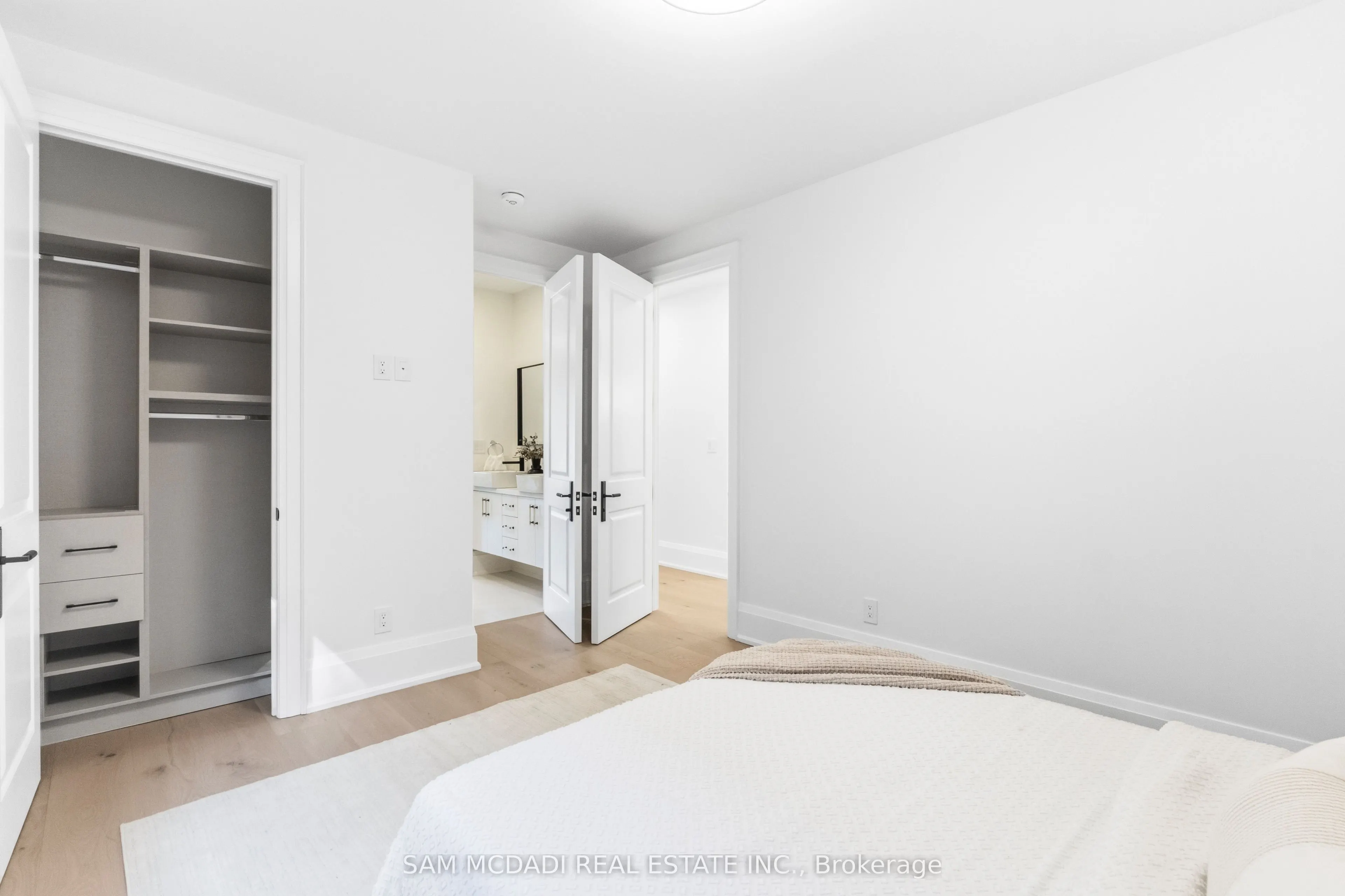 78 South Kingsway