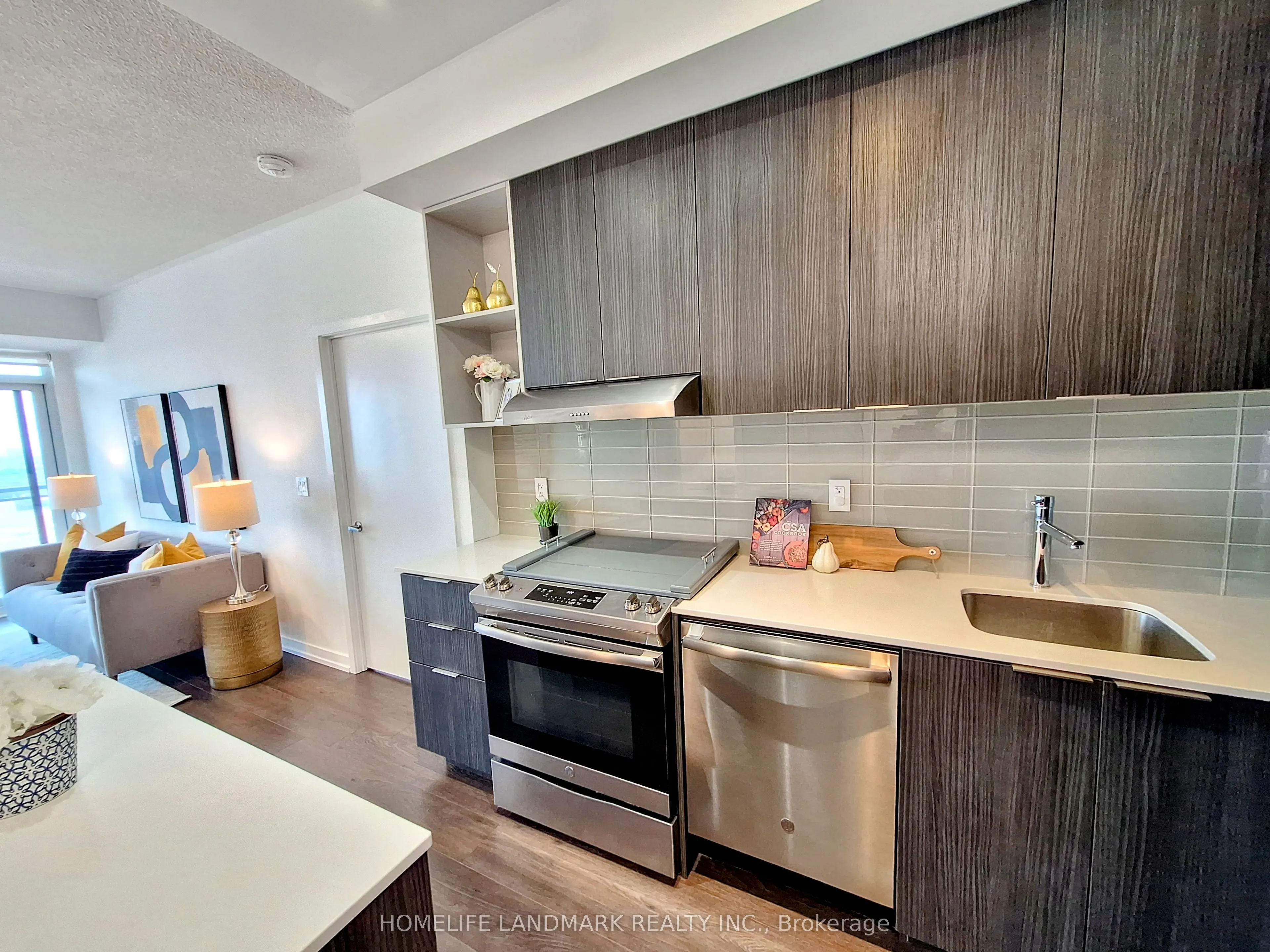 2520 Eglinton Avenue W #1211