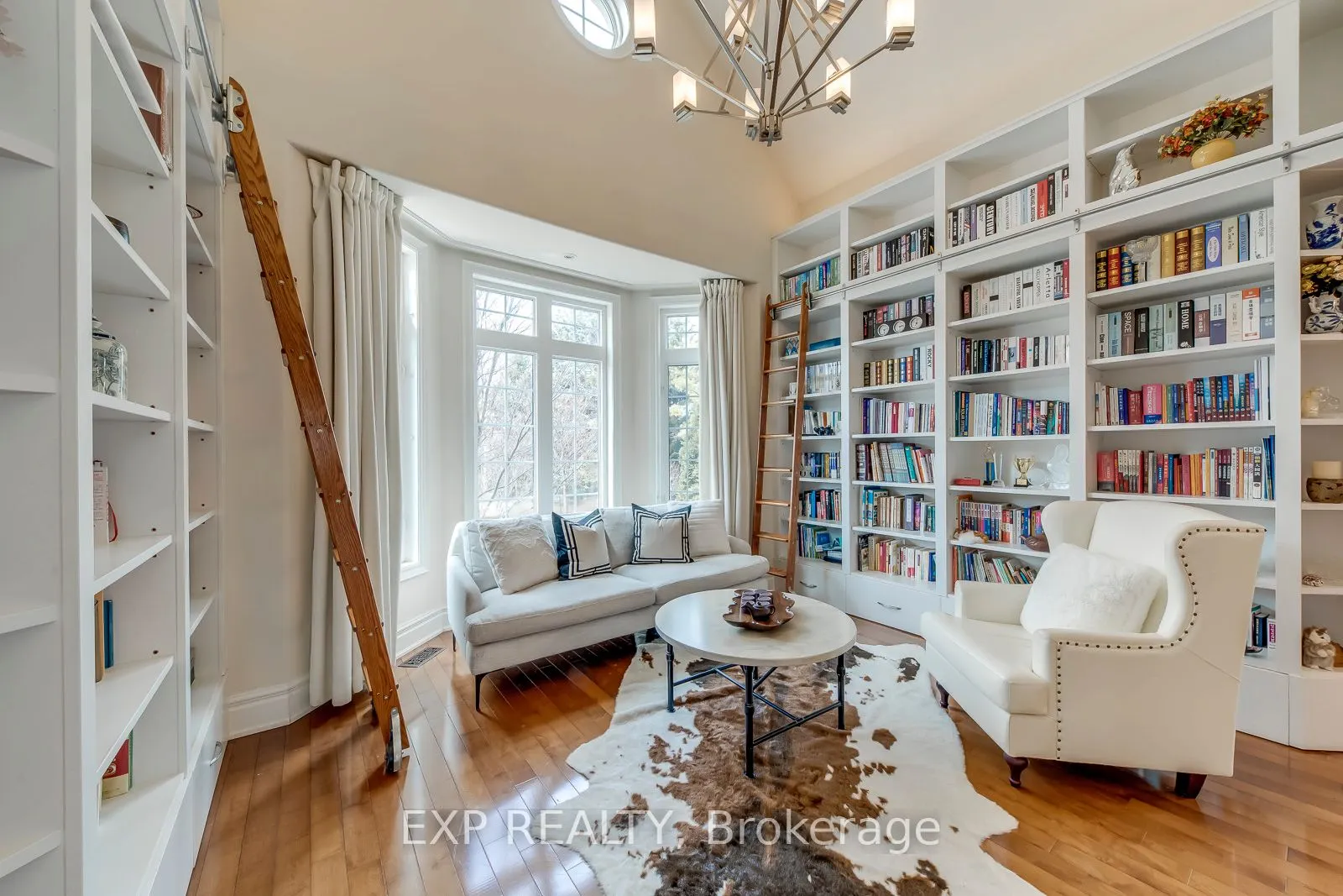 530 Golfview Court