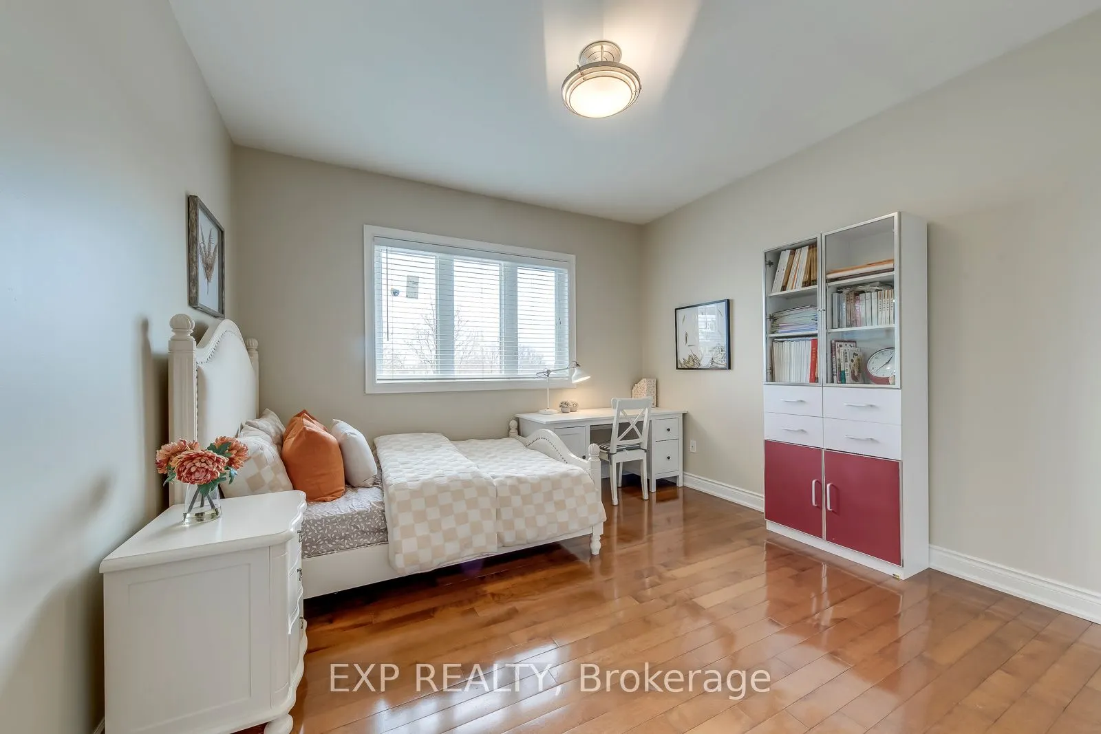 530 Golfview Court