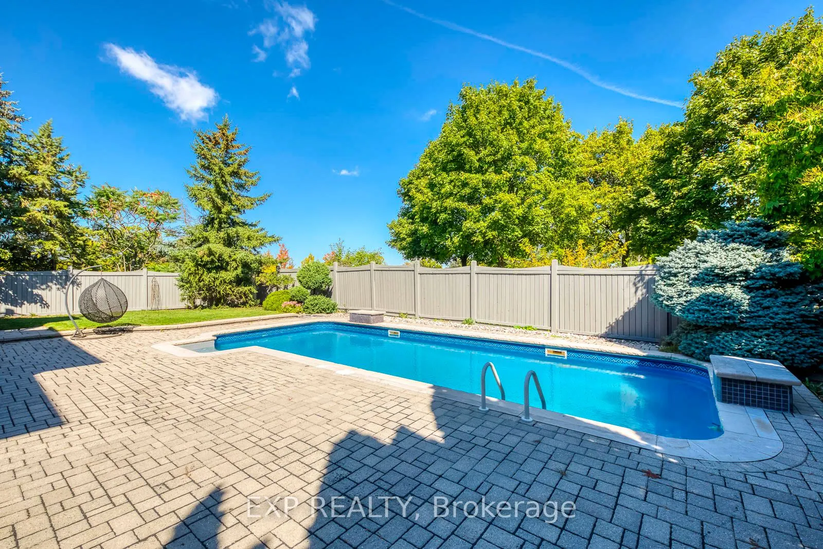 530 Golfview Court