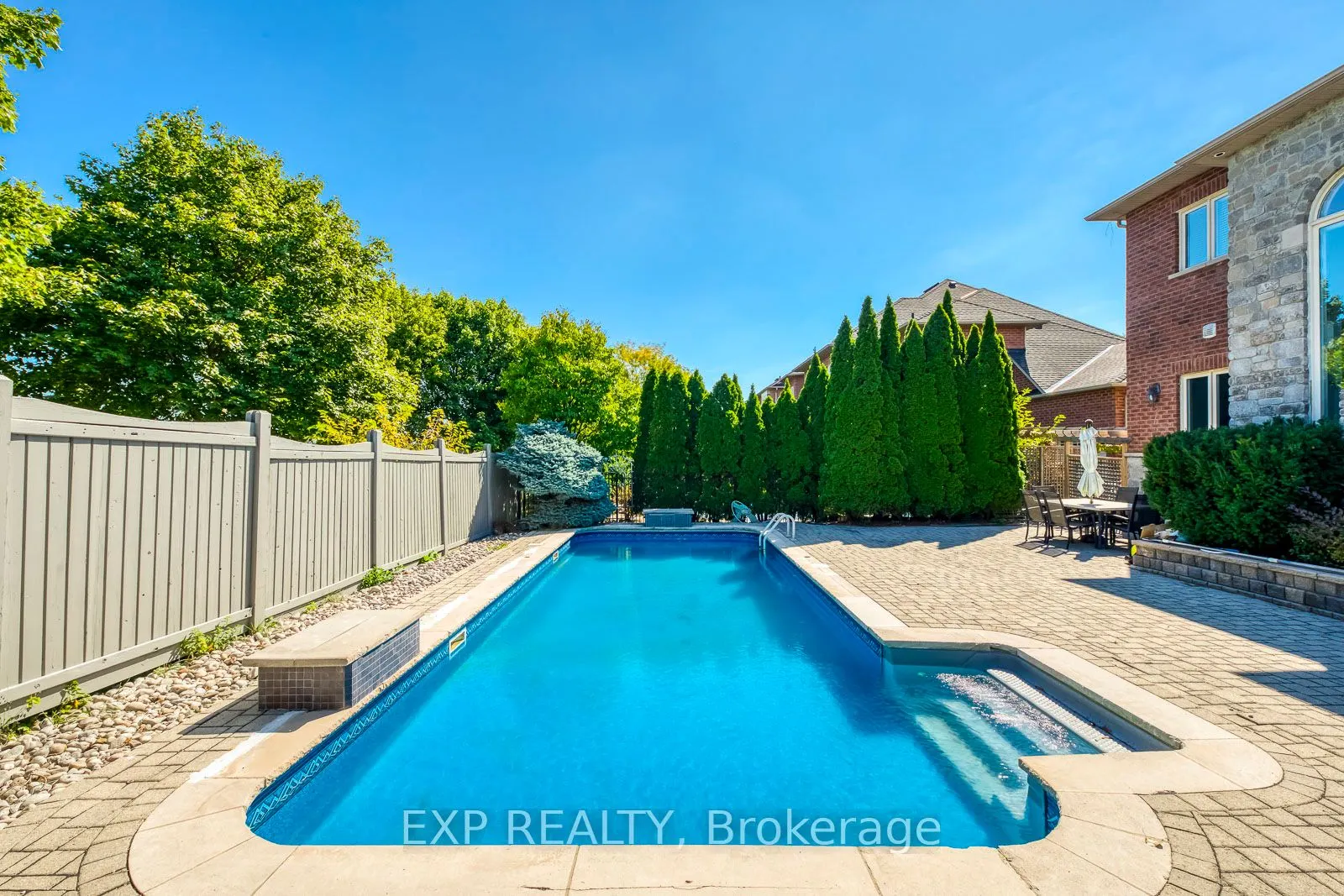 530 Golfview Court